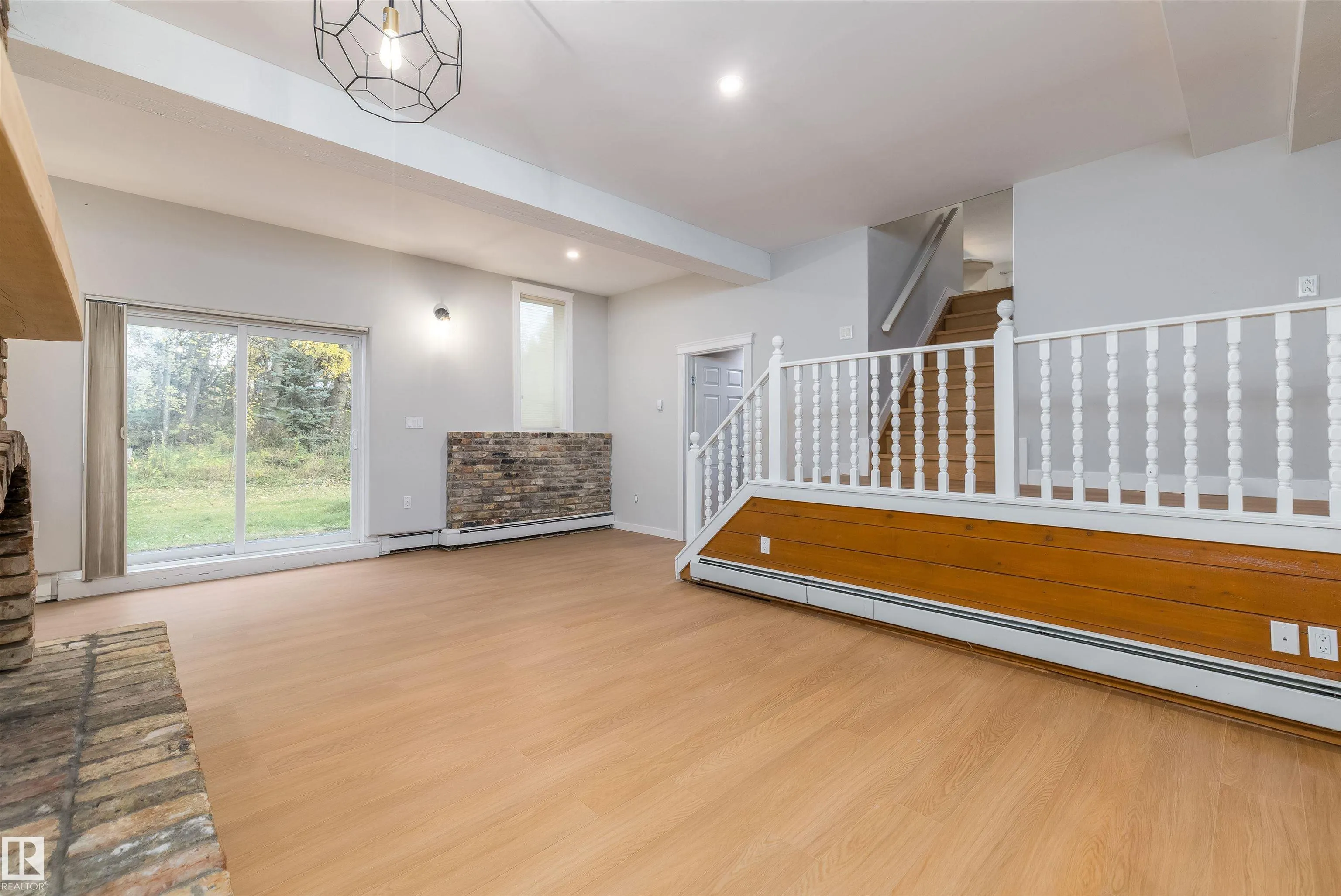 52470 RANGE ROAD 221
