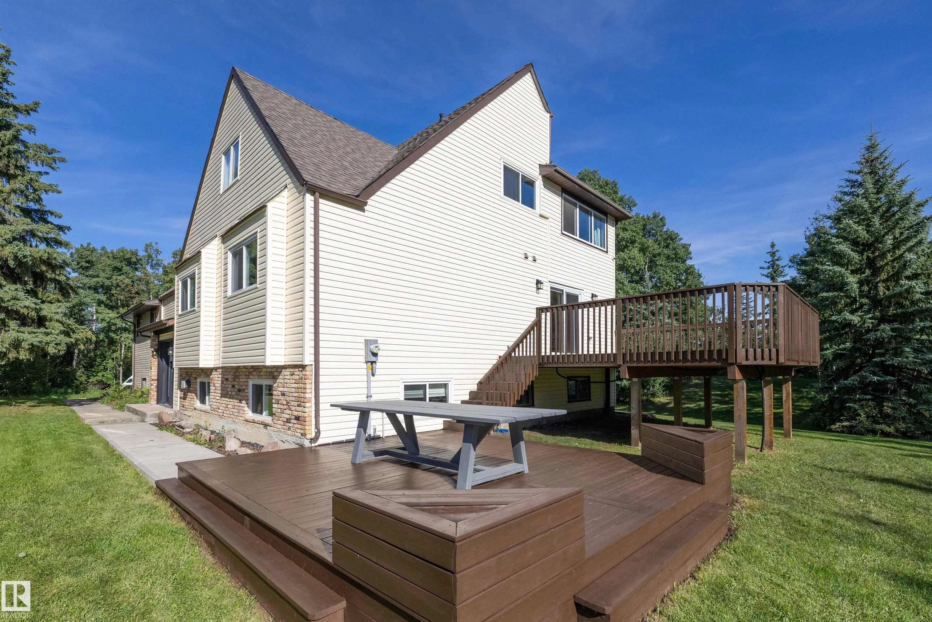 52470 RANGE ROAD 221