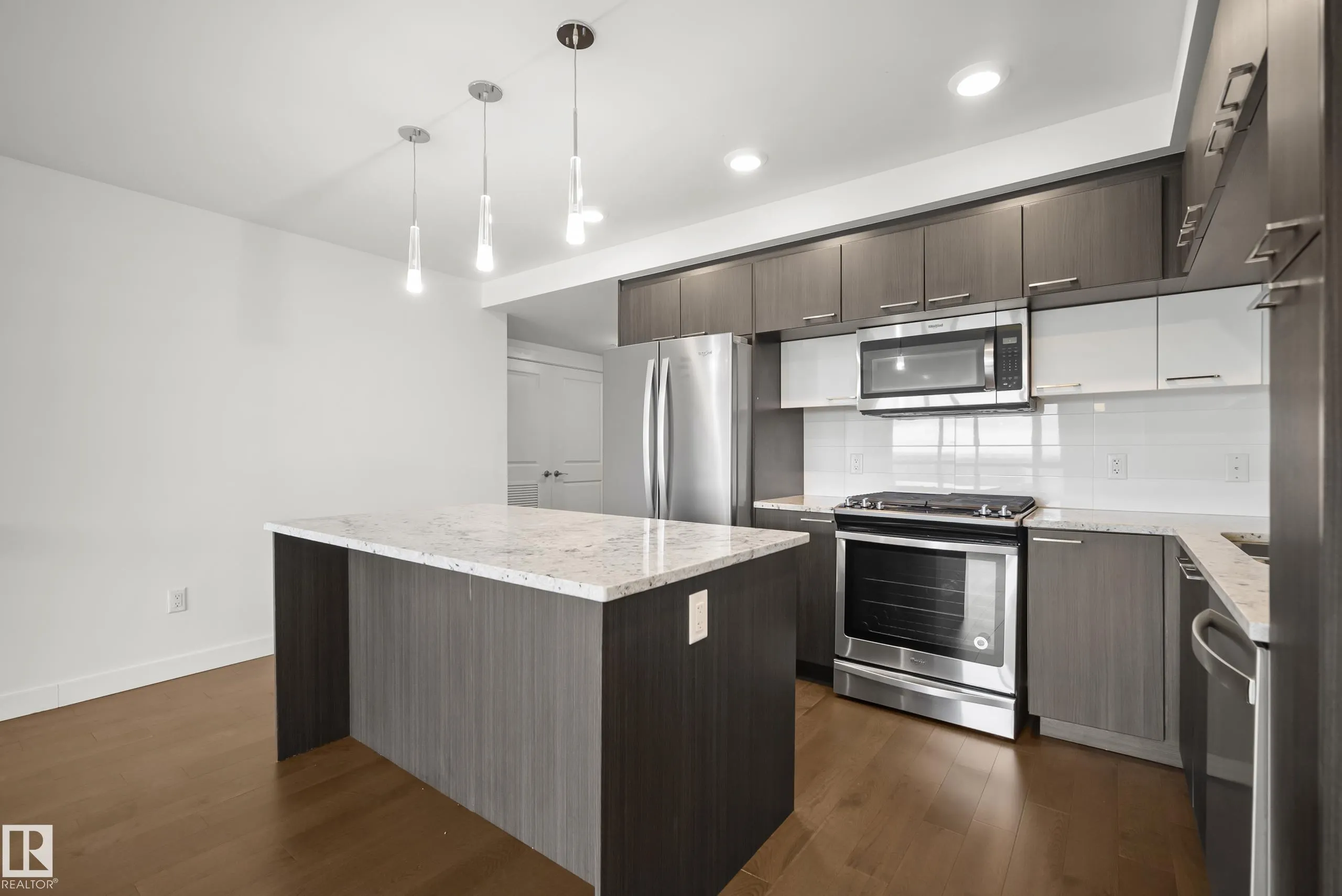9720 106 Street