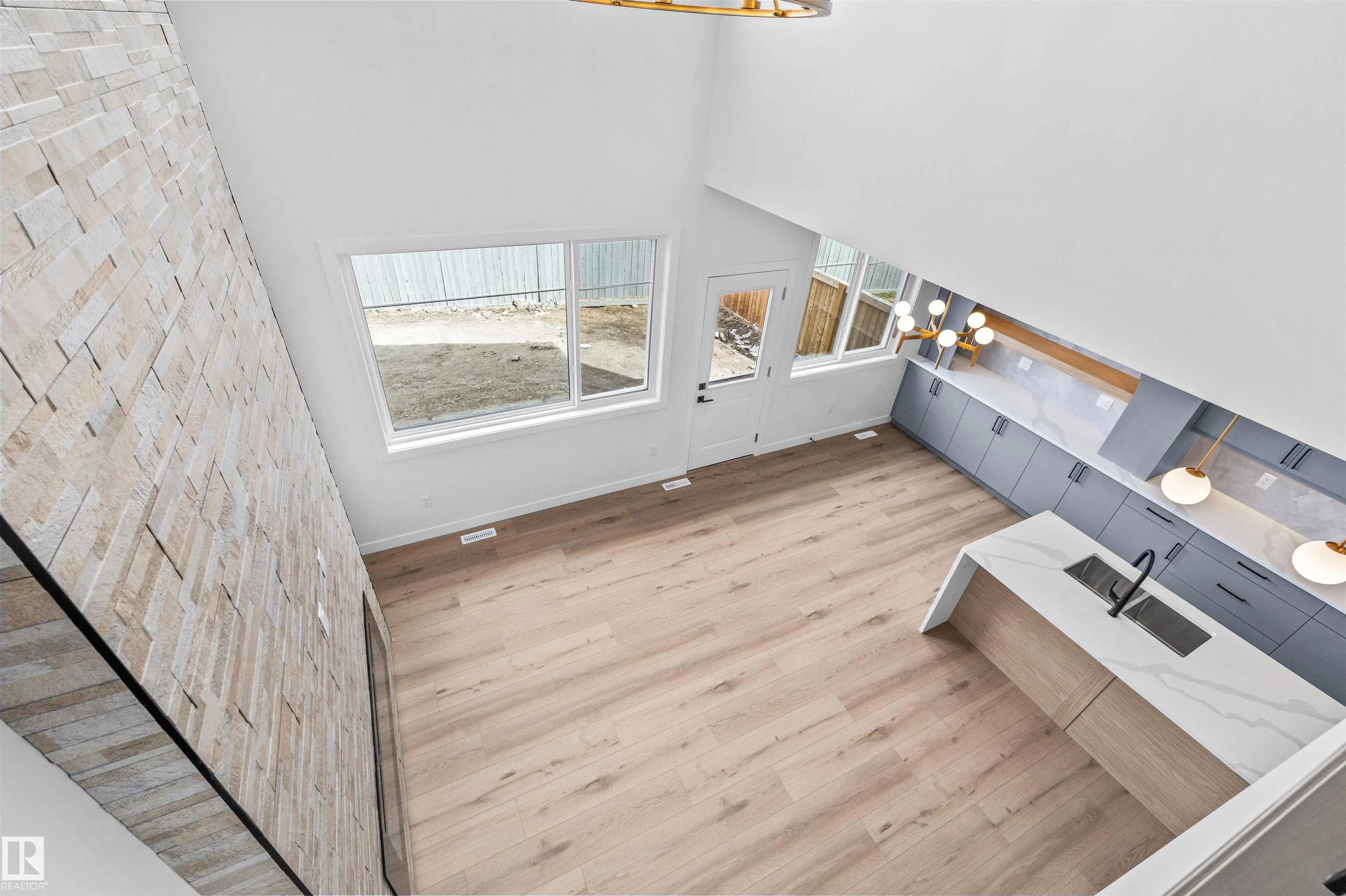 6 ENNS Court