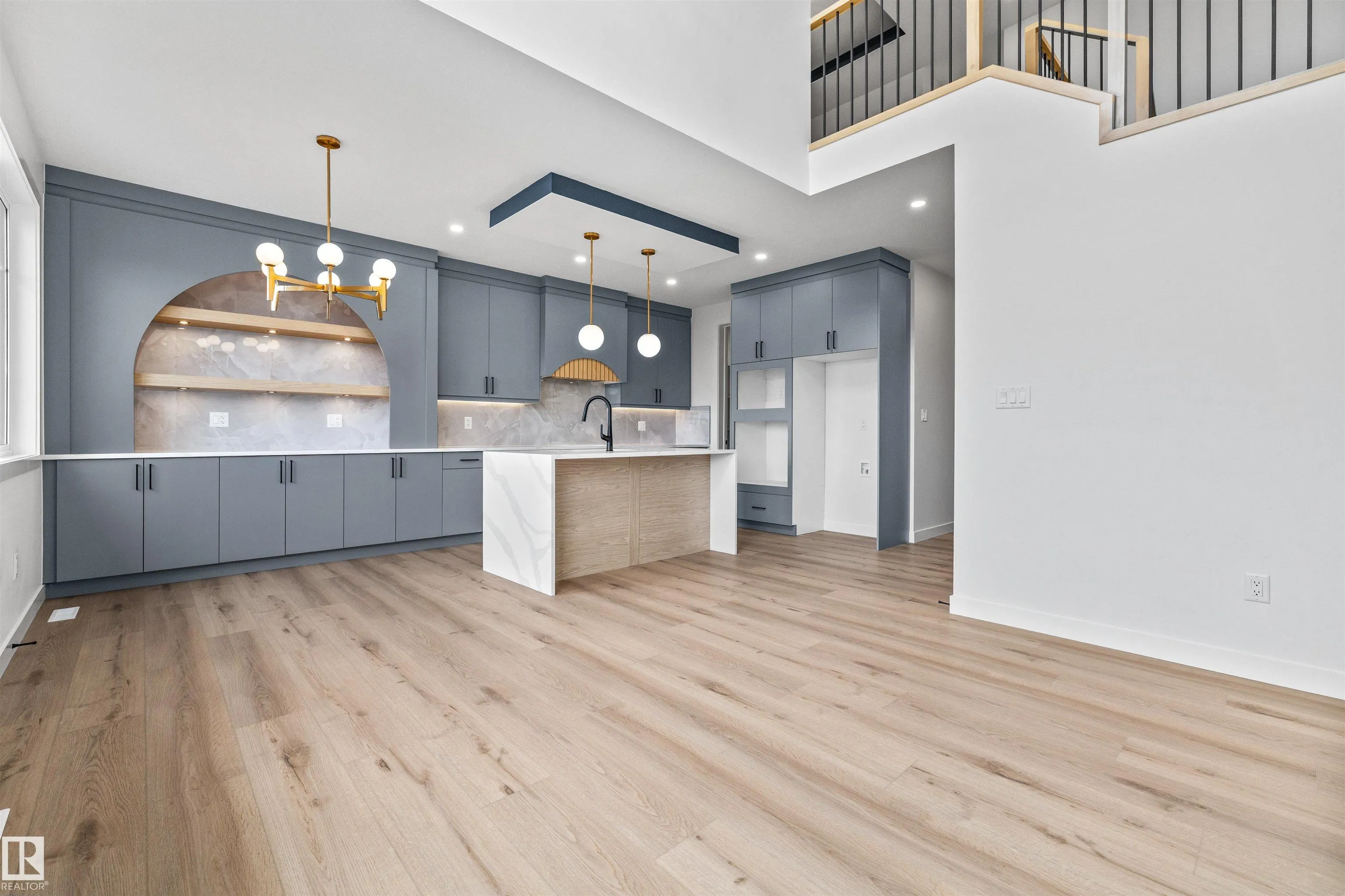 6 ENNS Court