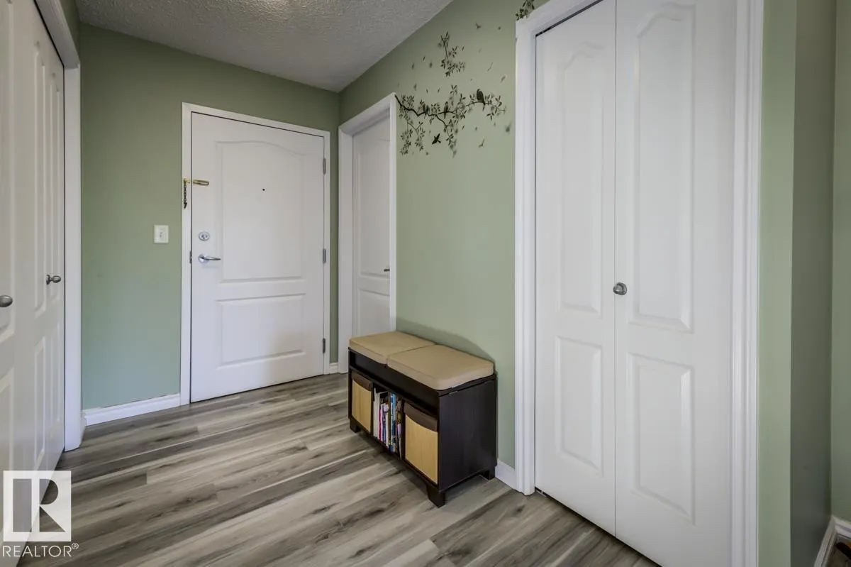 905 BLACKLOCK Way