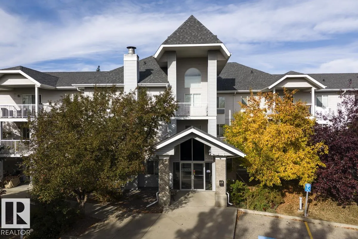 905 BLACKLOCK Way
