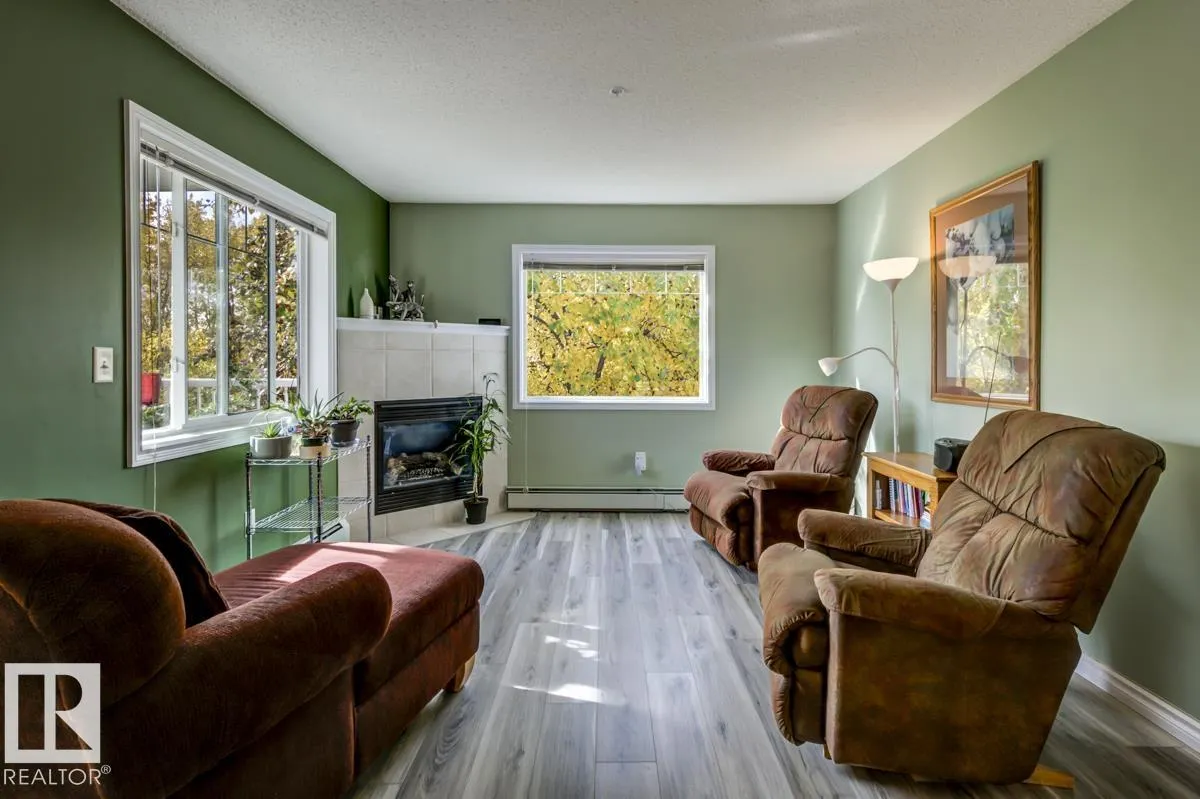 905 BLACKLOCK Way