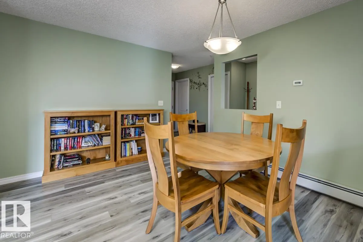 905 BLACKLOCK Way