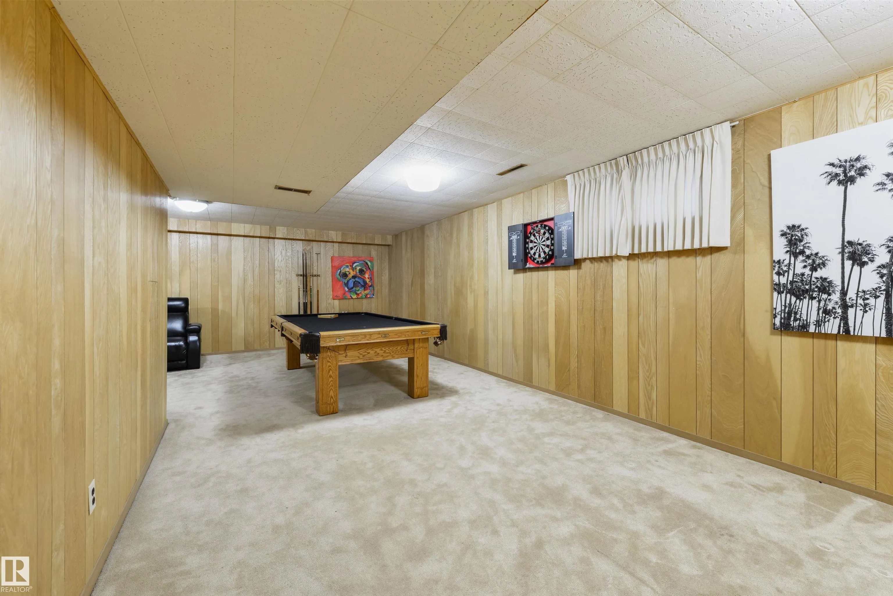 24 VALLEYVIEW Crescent
