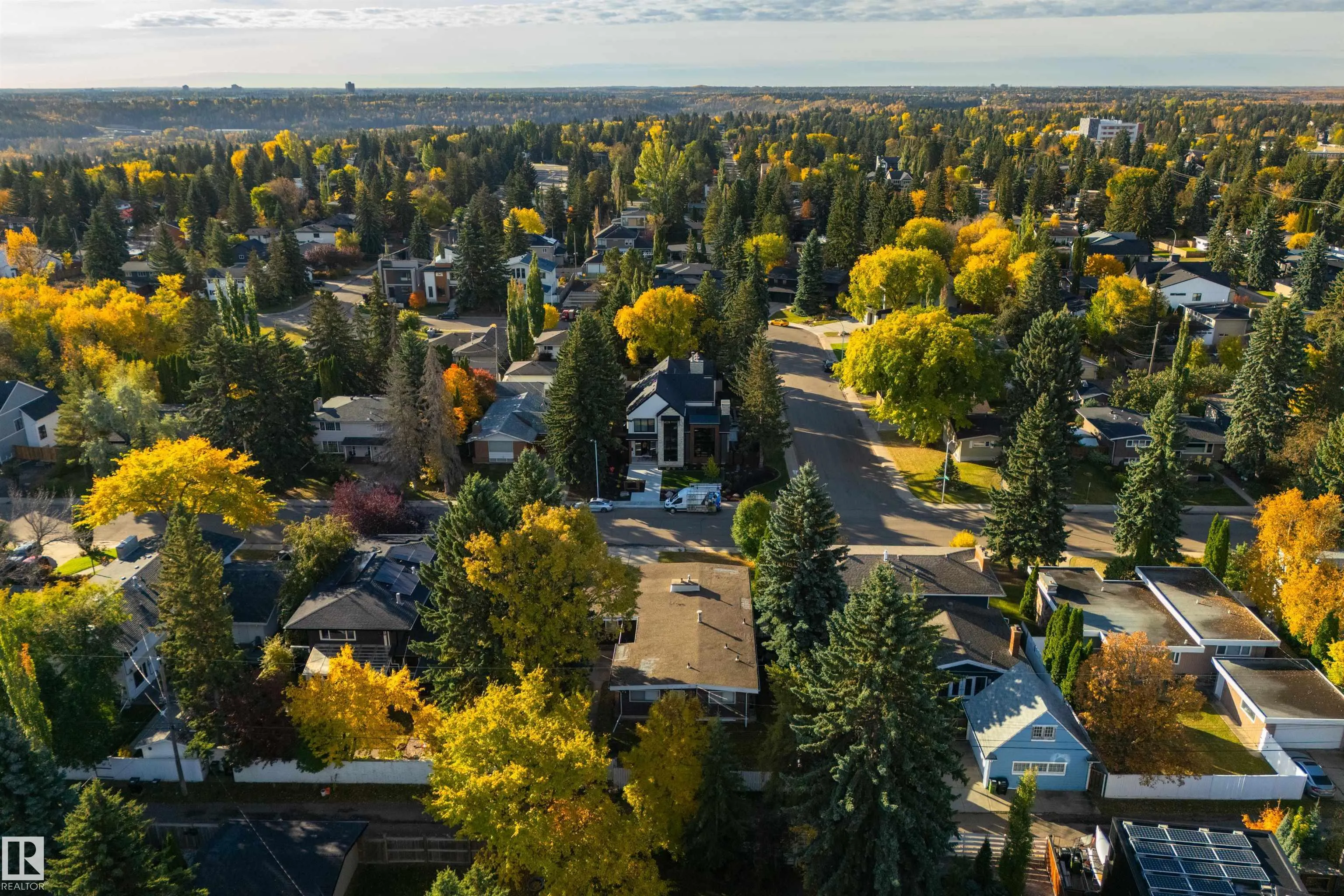 24 VALLEYVIEW Crescent