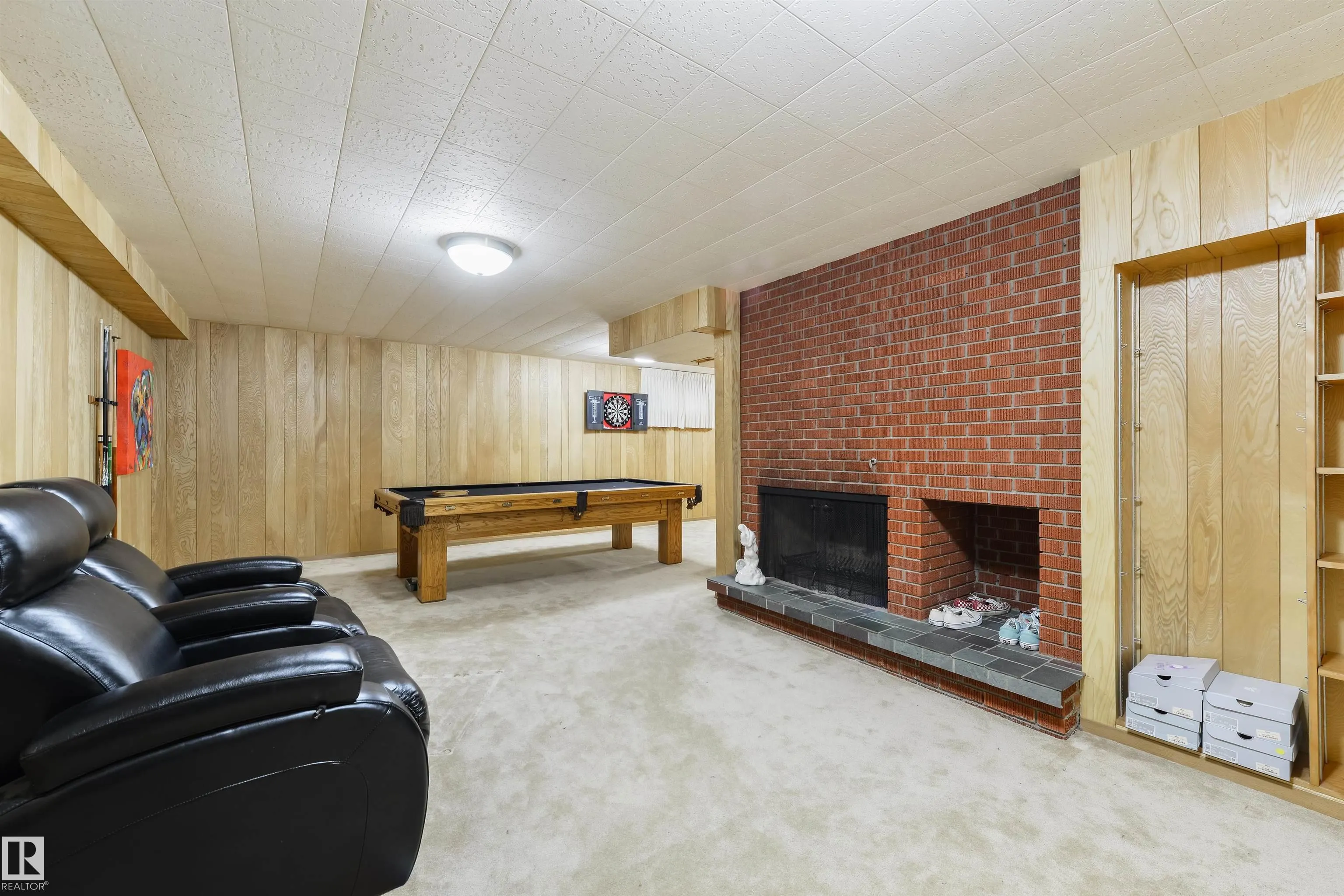 24 VALLEYVIEW Crescent