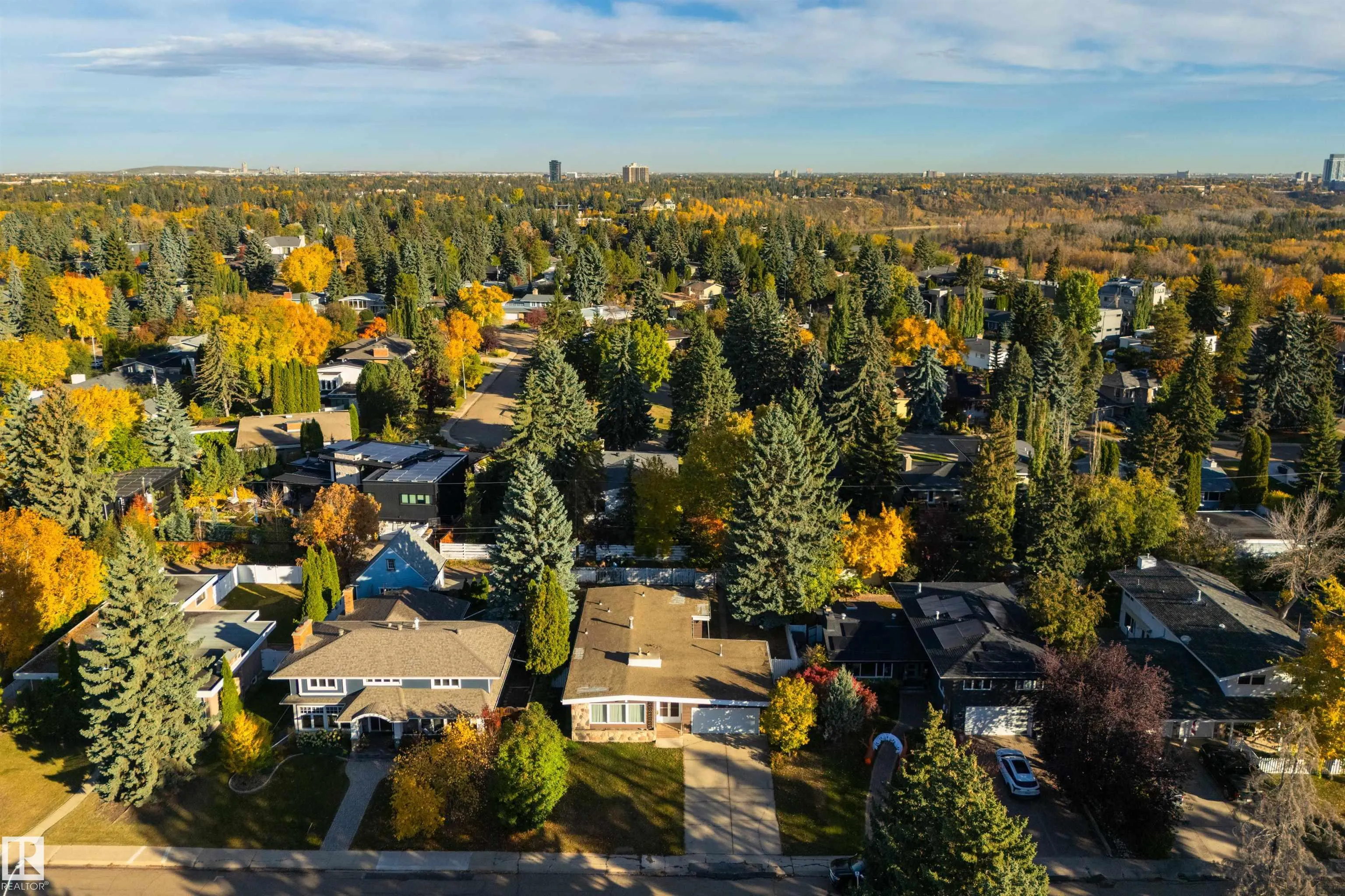 24 VALLEYVIEW Crescent