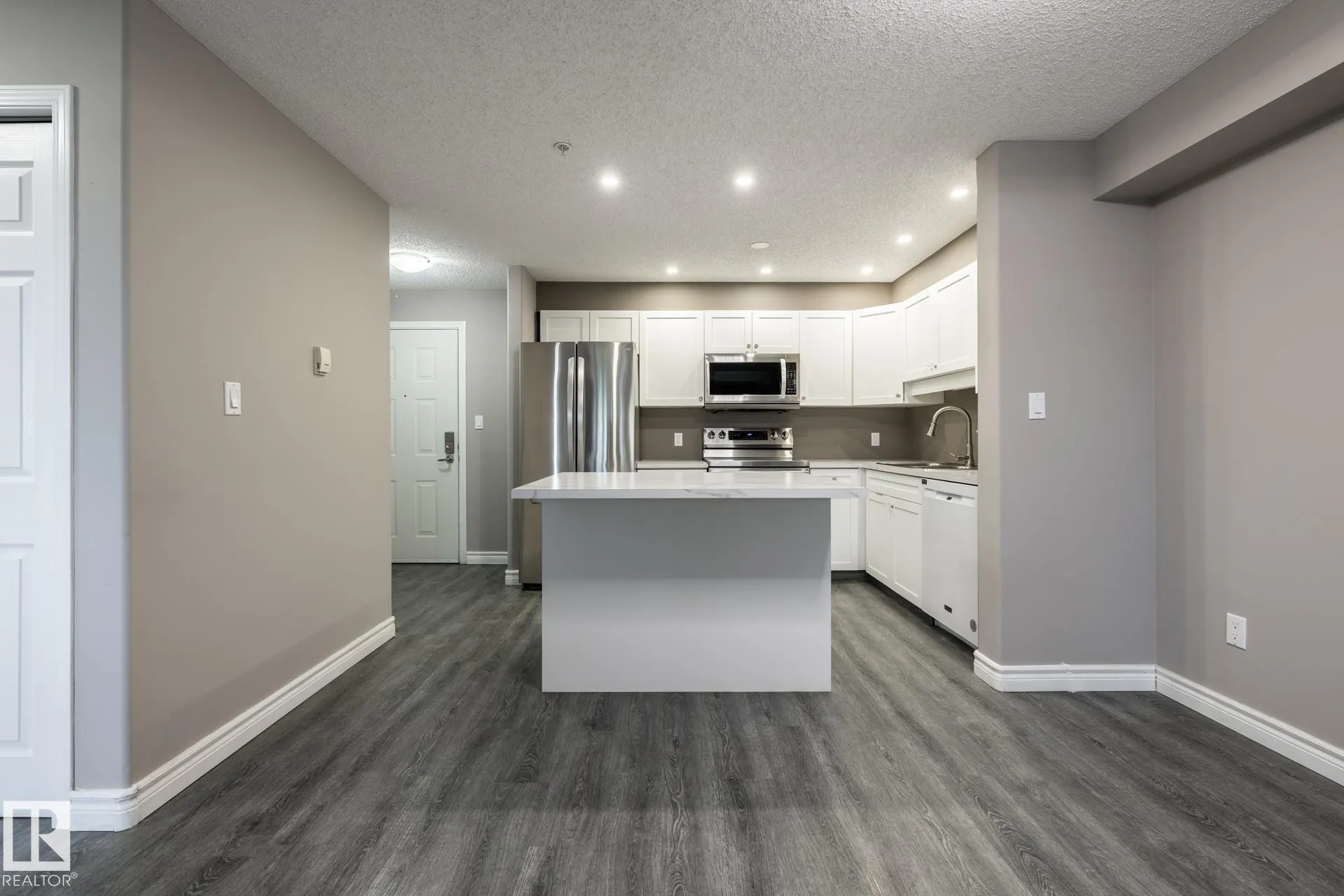 13635 34 Street