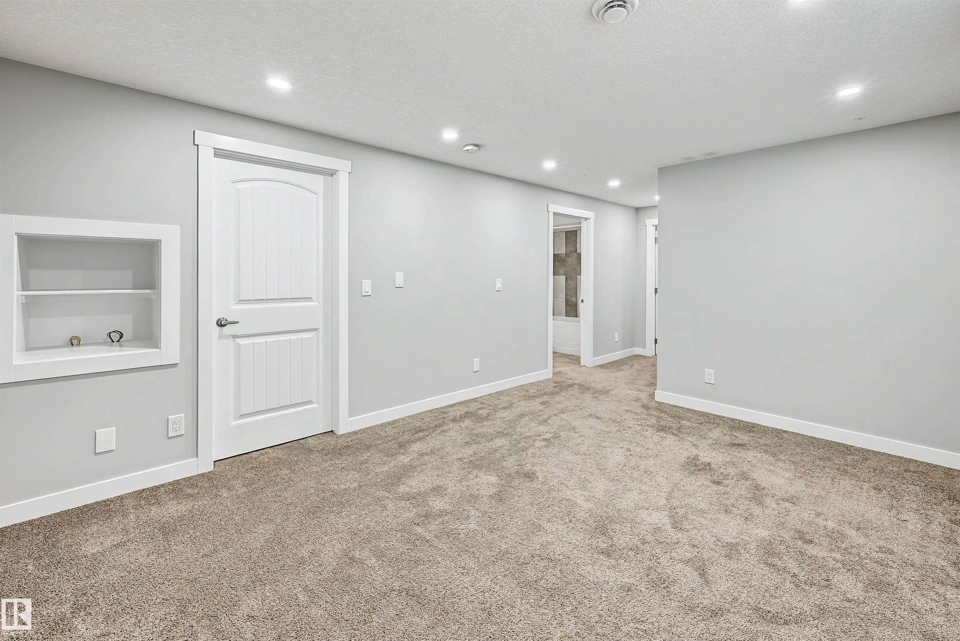 7062 CARDINAL Way