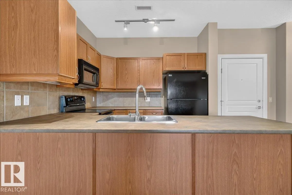 160 MAGRATH Road