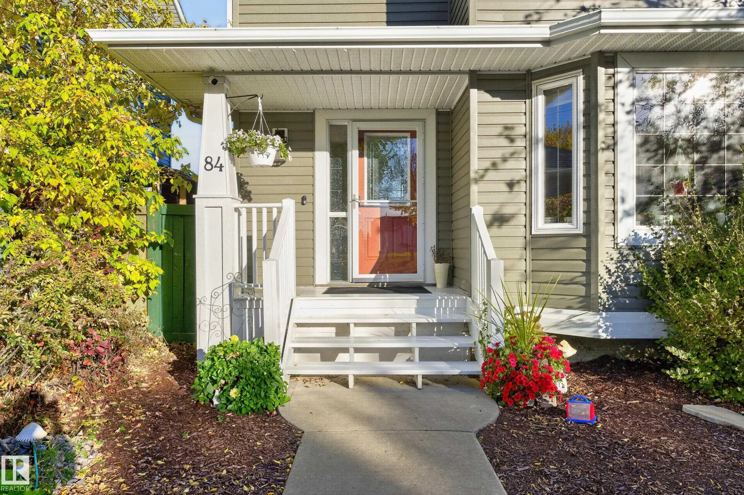 84 WESTWOOD Lane