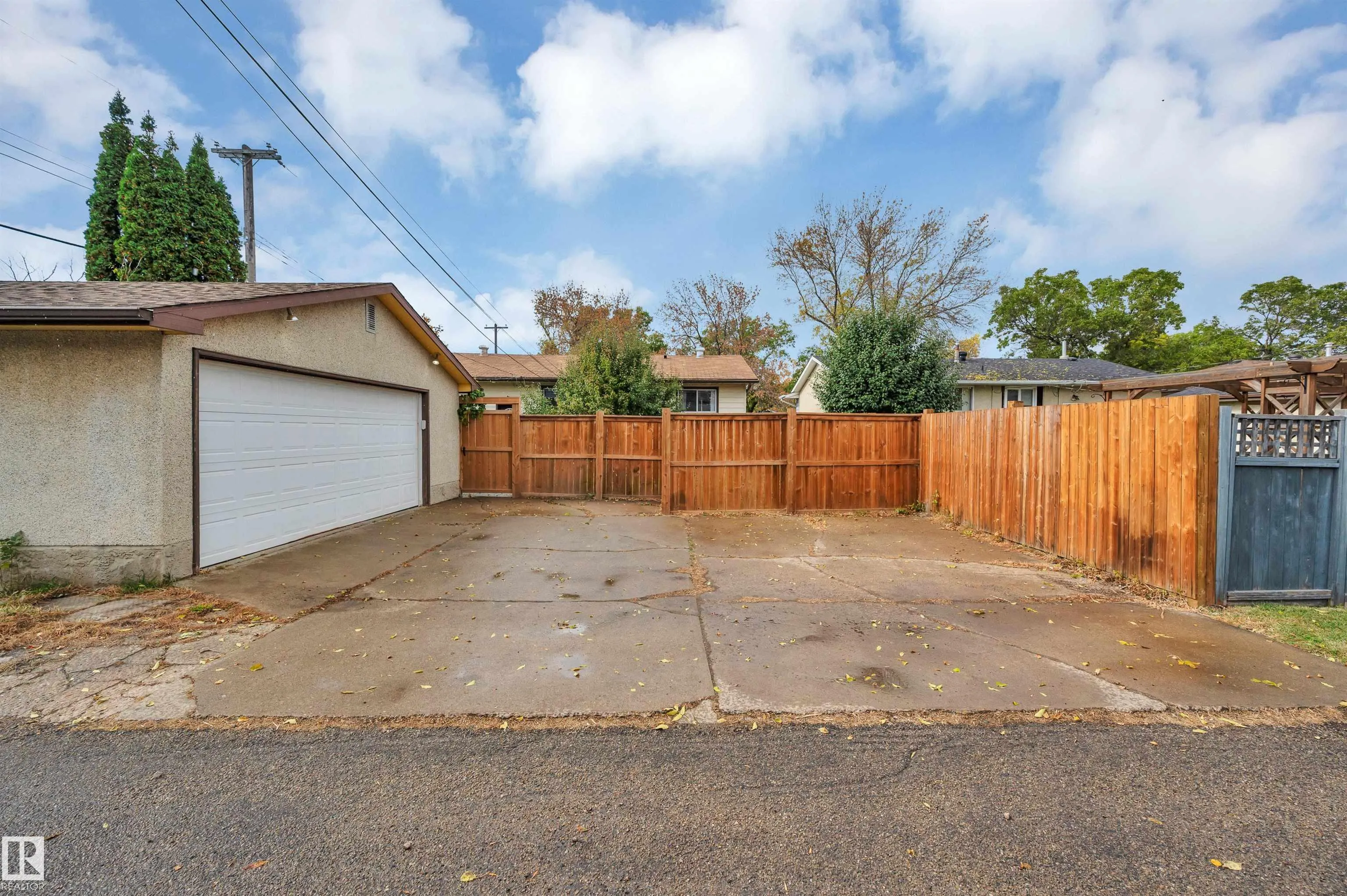 10415 164 Street