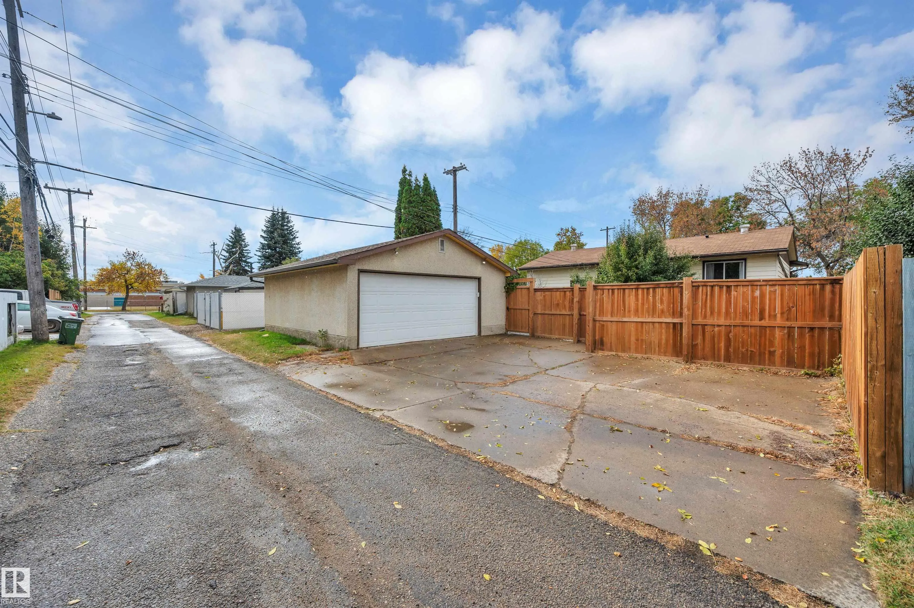 10415 164 Street