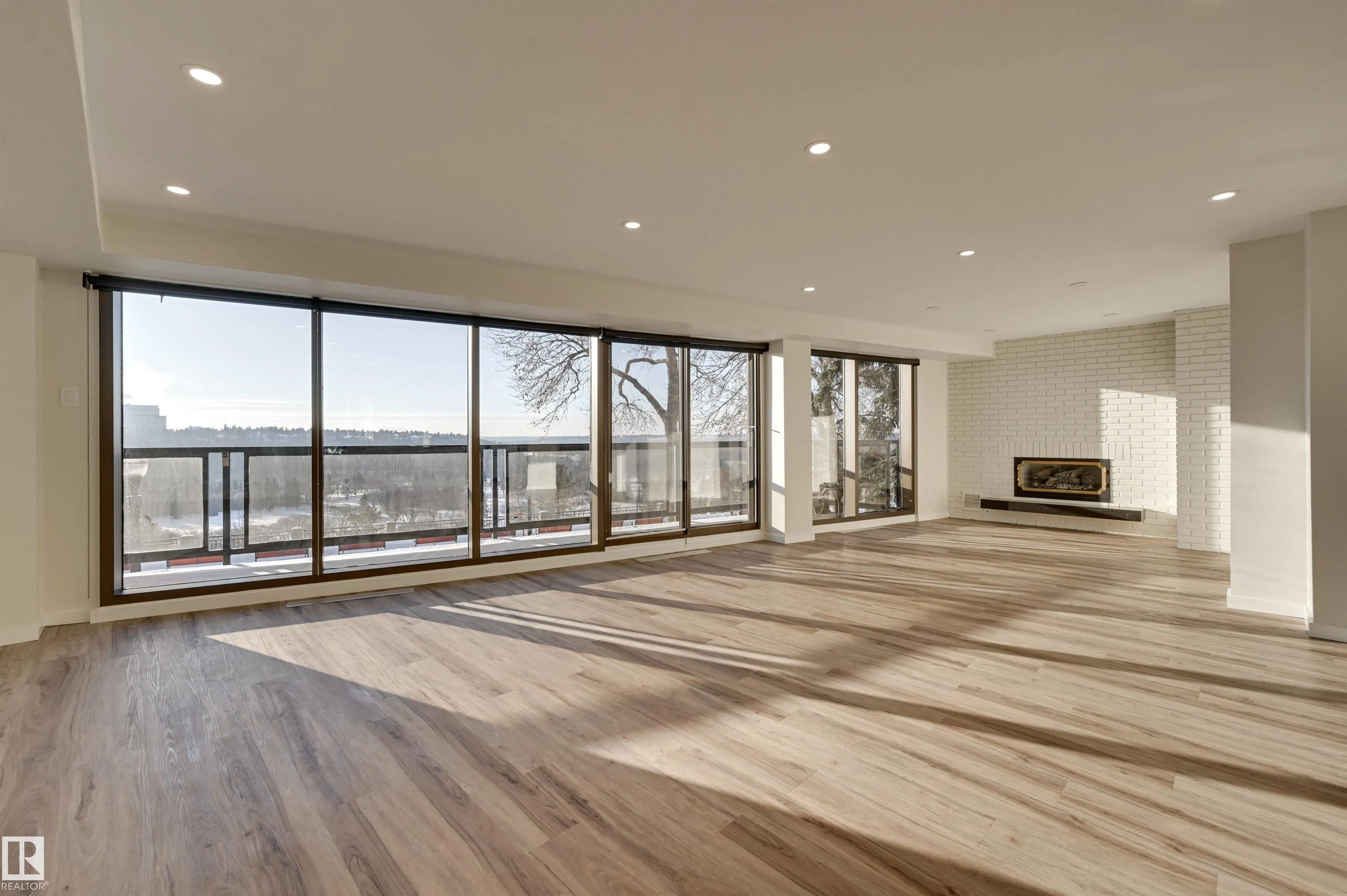 11960 100 Avenue