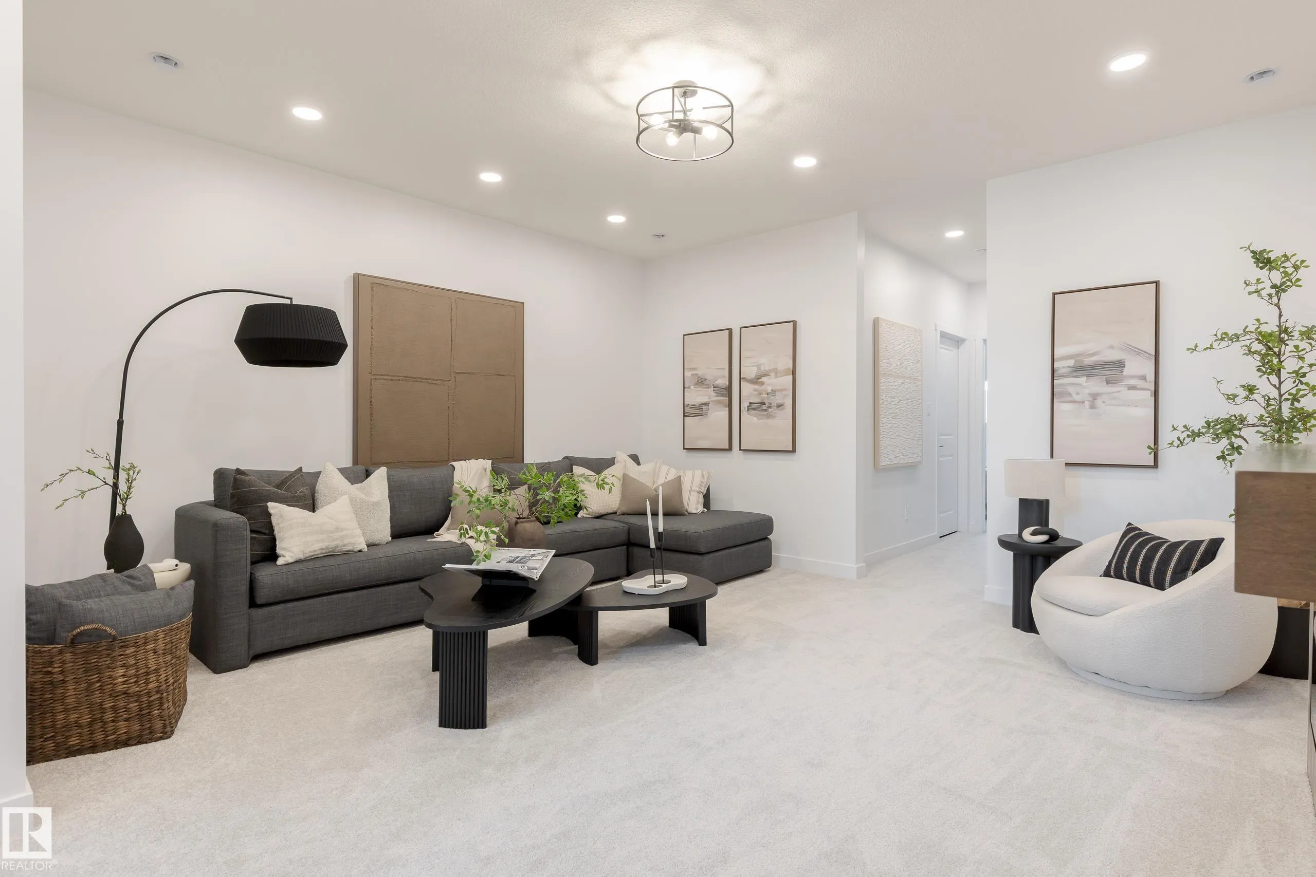 592 Ashgrove Circle