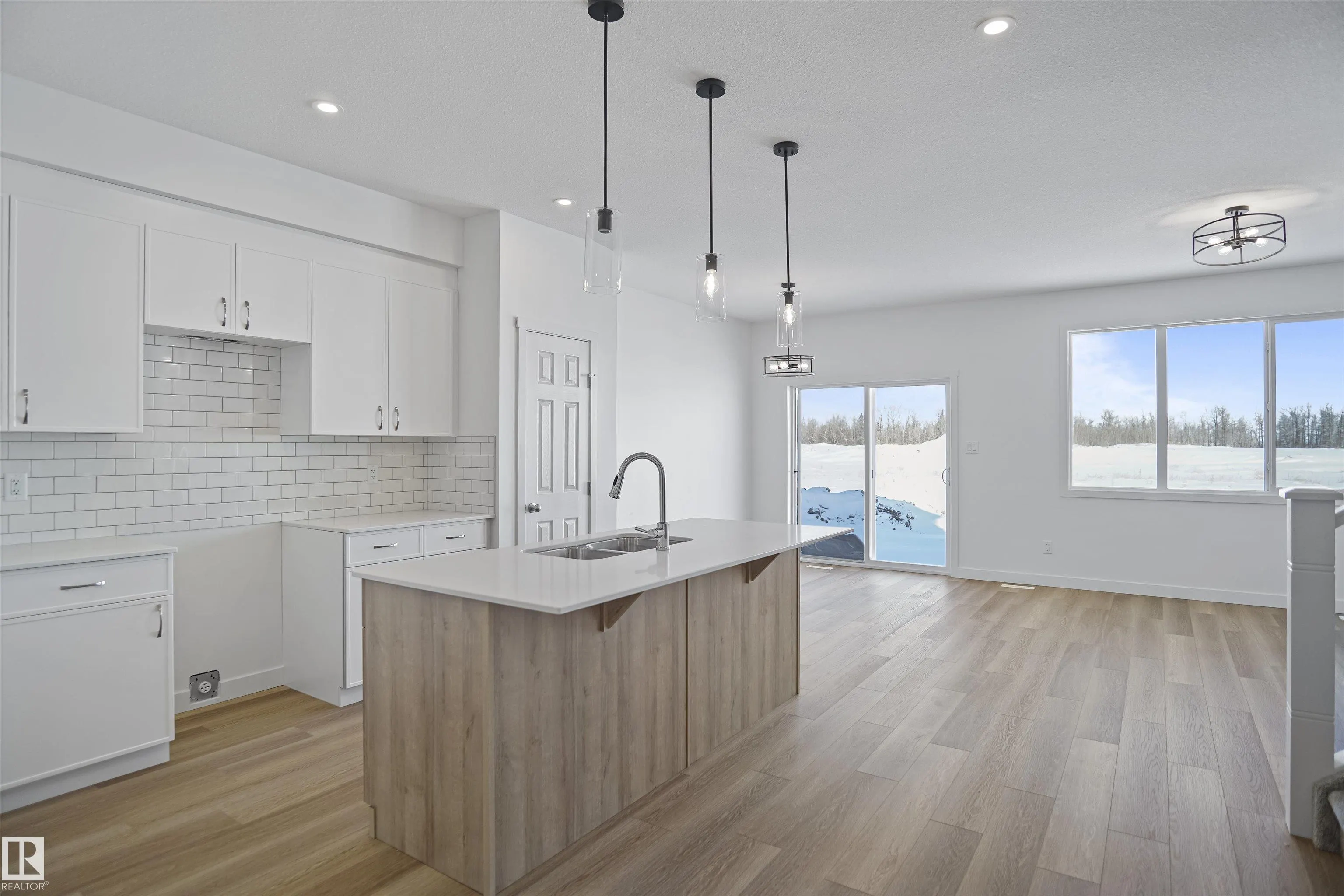 619 Ashgrove Circle