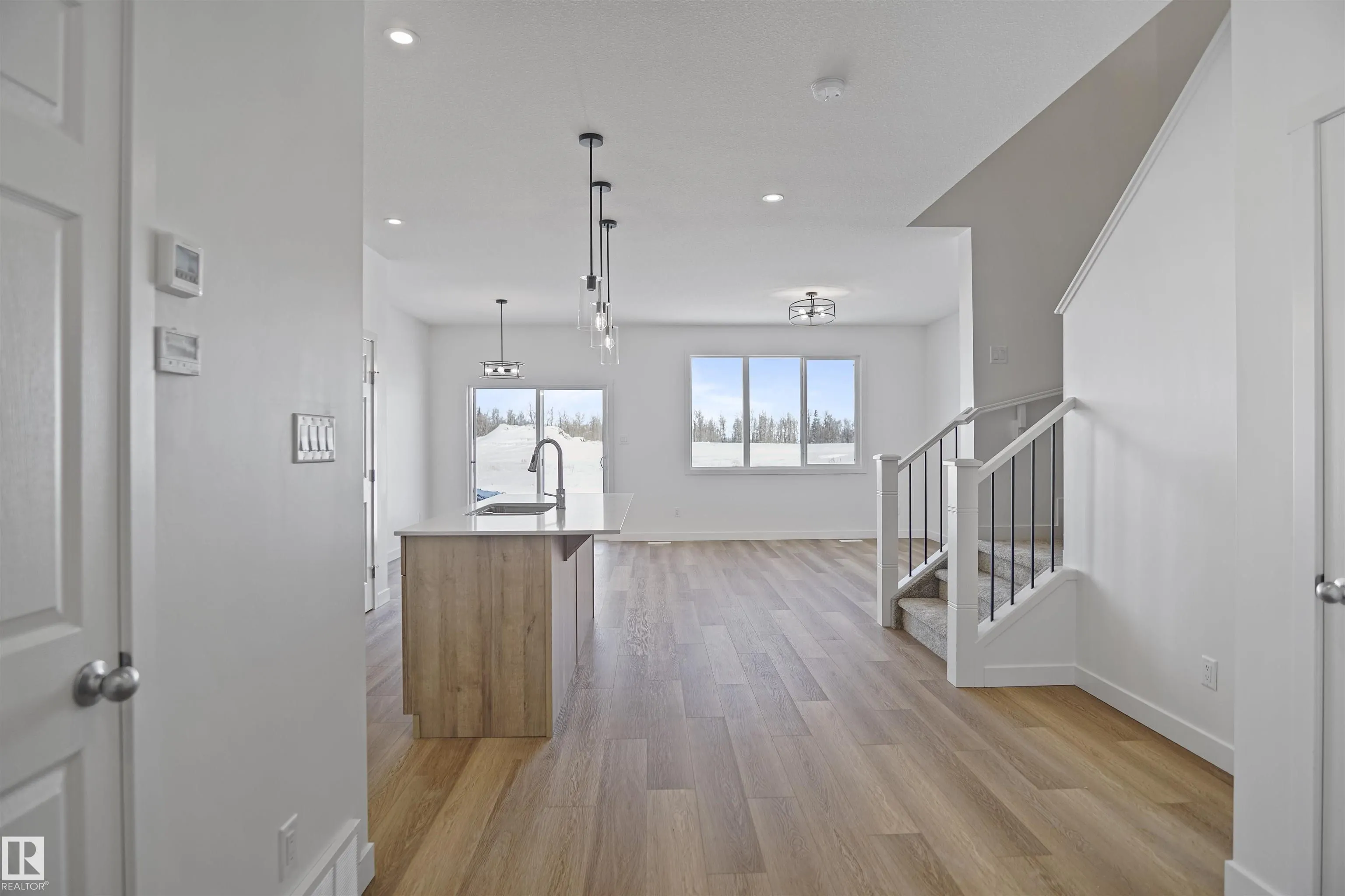 619 Ashgrove Circle