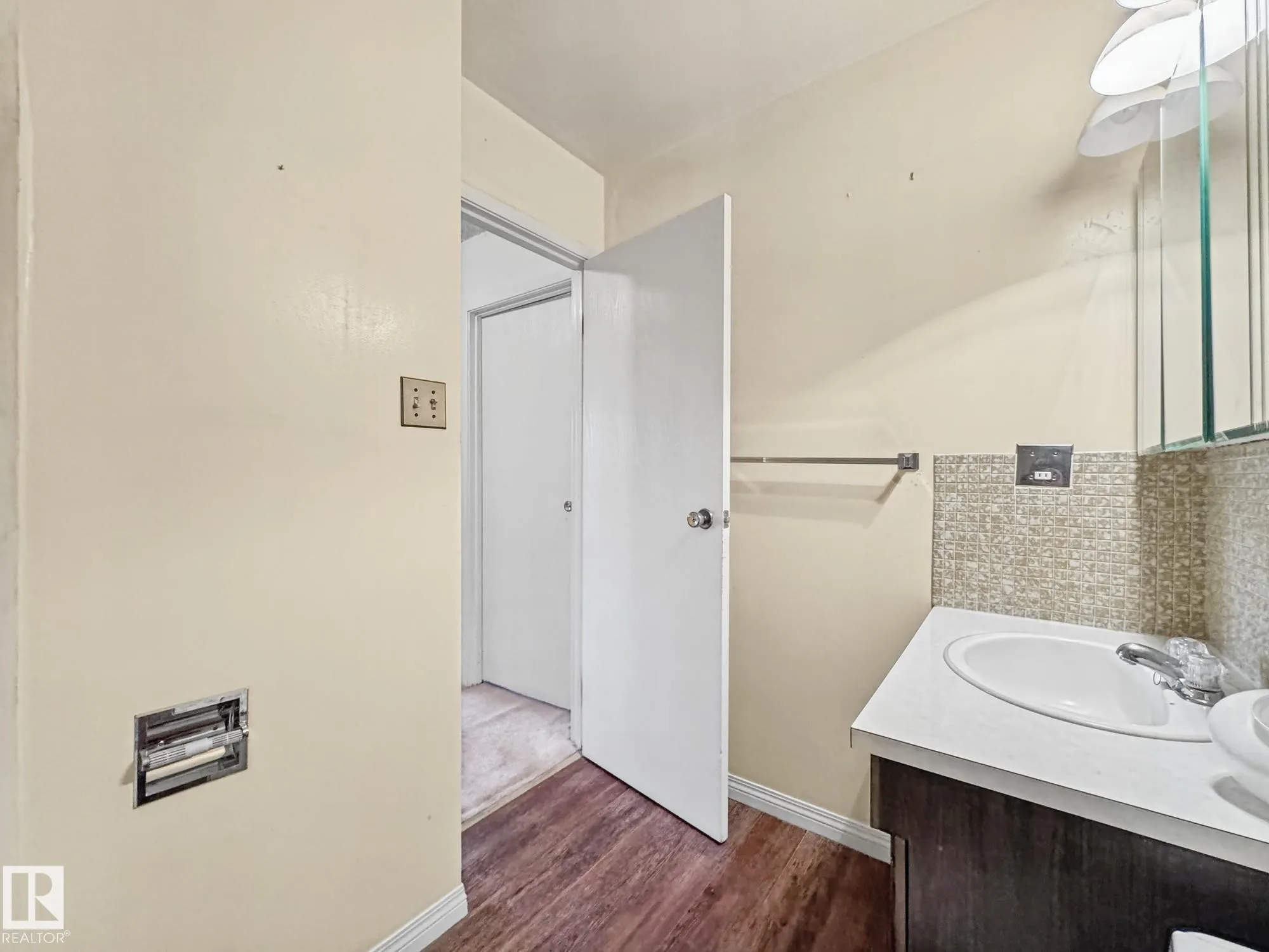 144 HABITAT Crescent