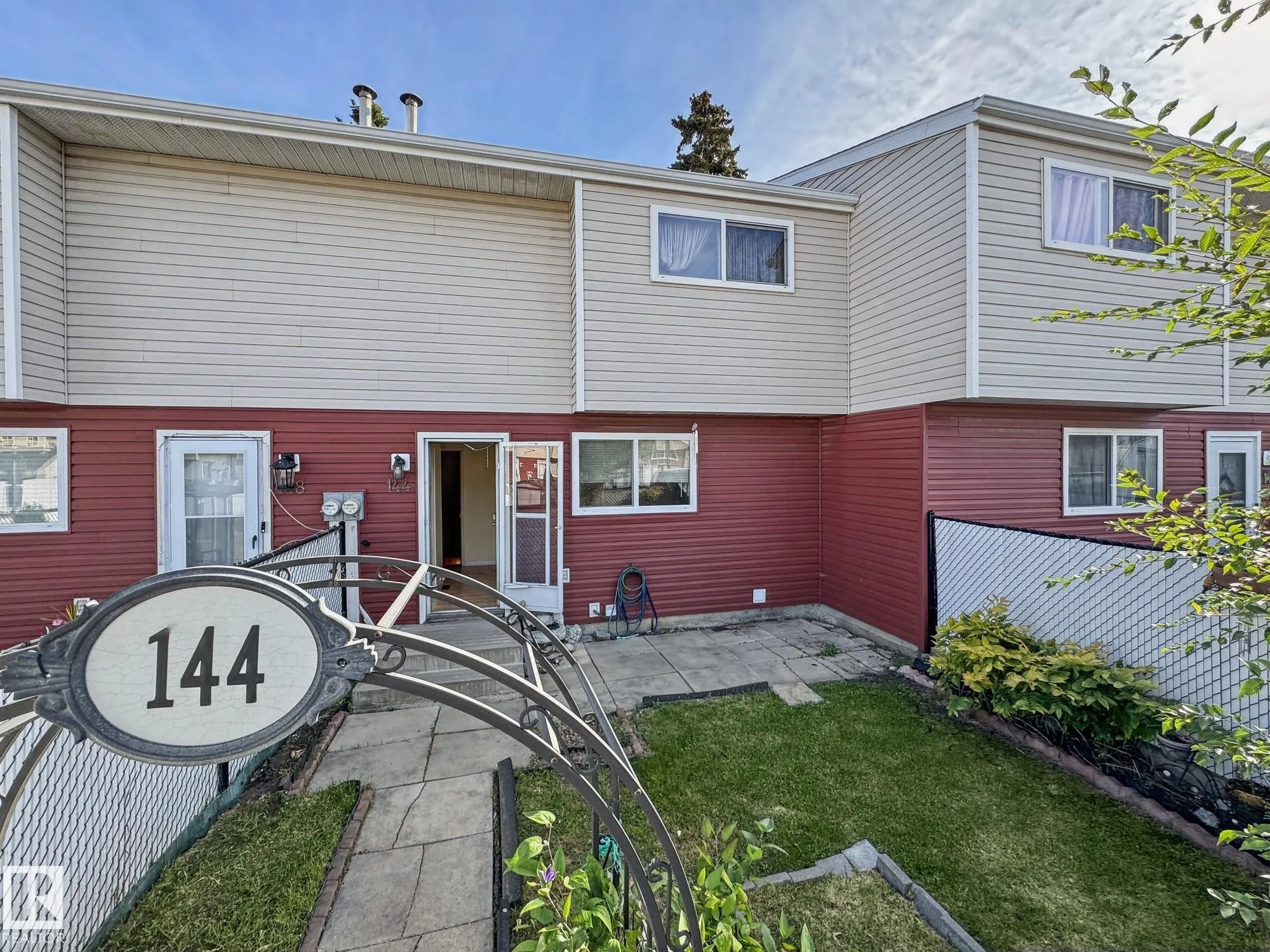 144 HABITAT Crescent