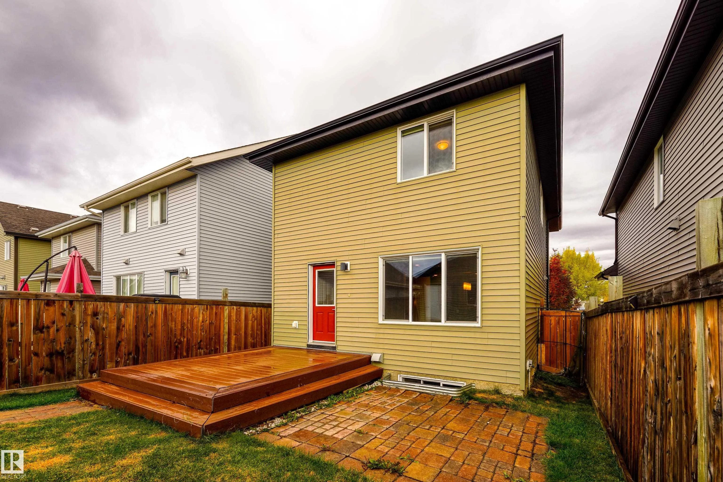 13507 165 Avenue