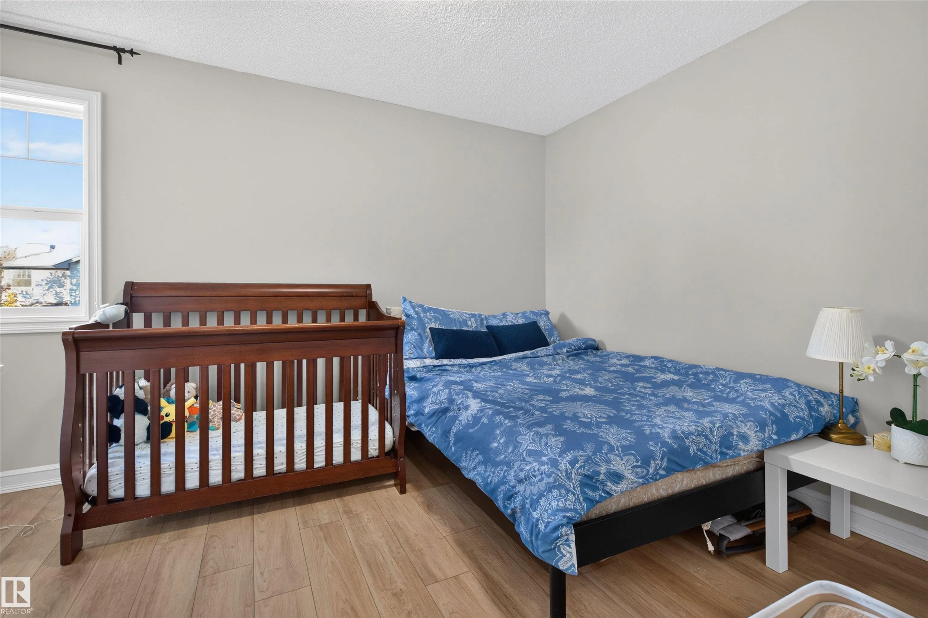 1304 BARNES Close