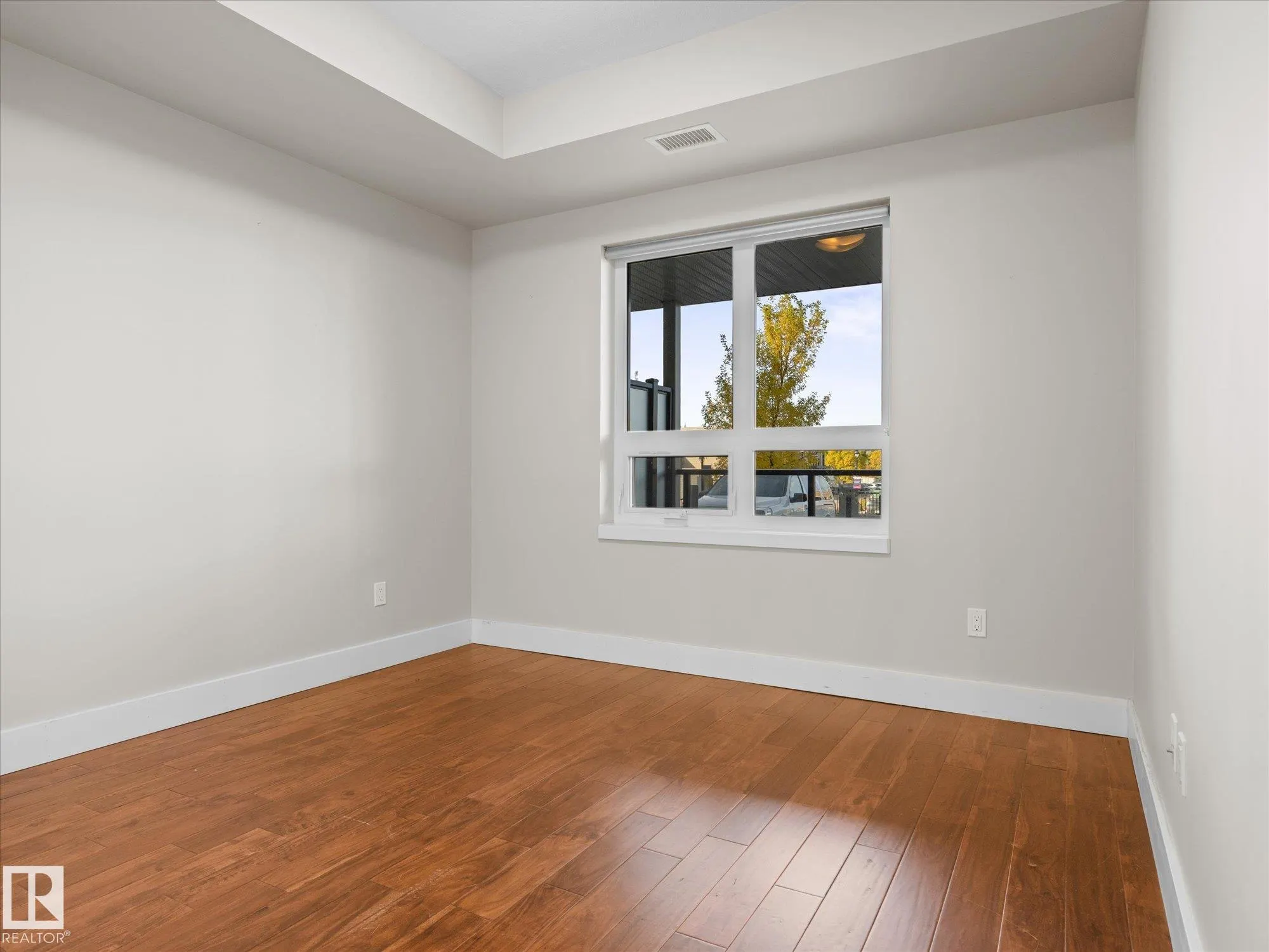 200 BELLEROSE Drive