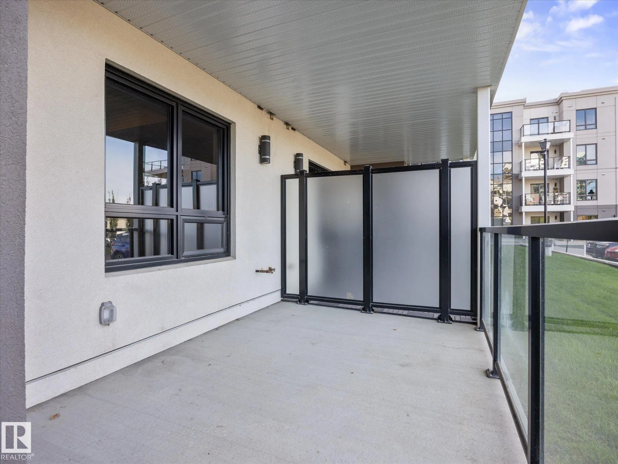 200 BELLEROSE Drive