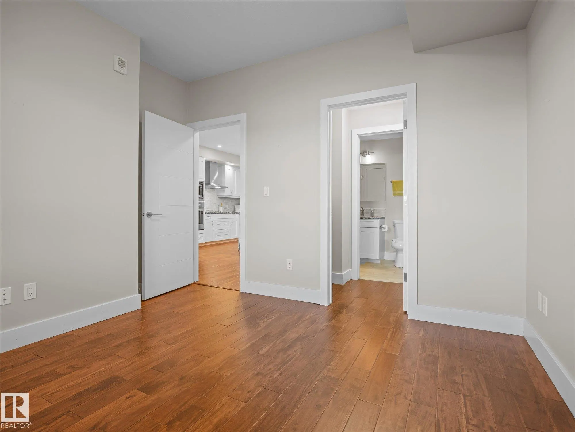 200 BELLEROSE Drive