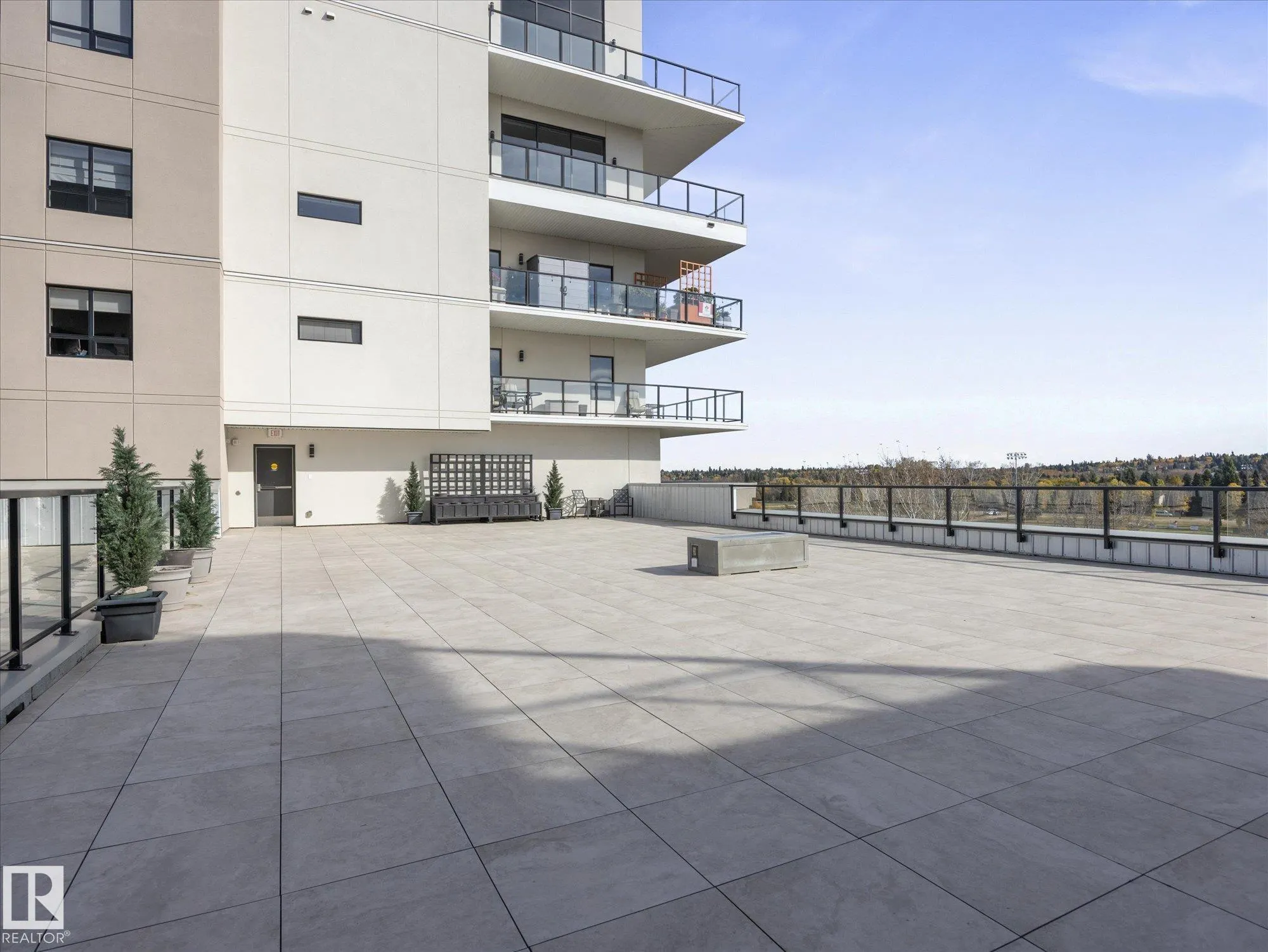200 BELLEROSE Drive