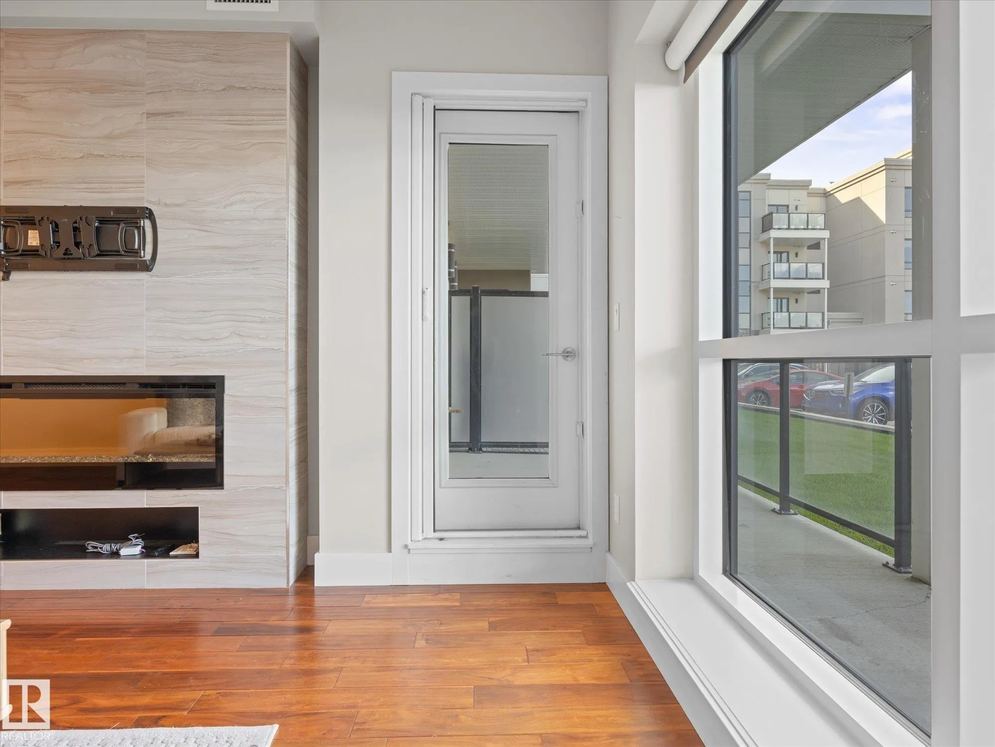 200 BELLEROSE Drive