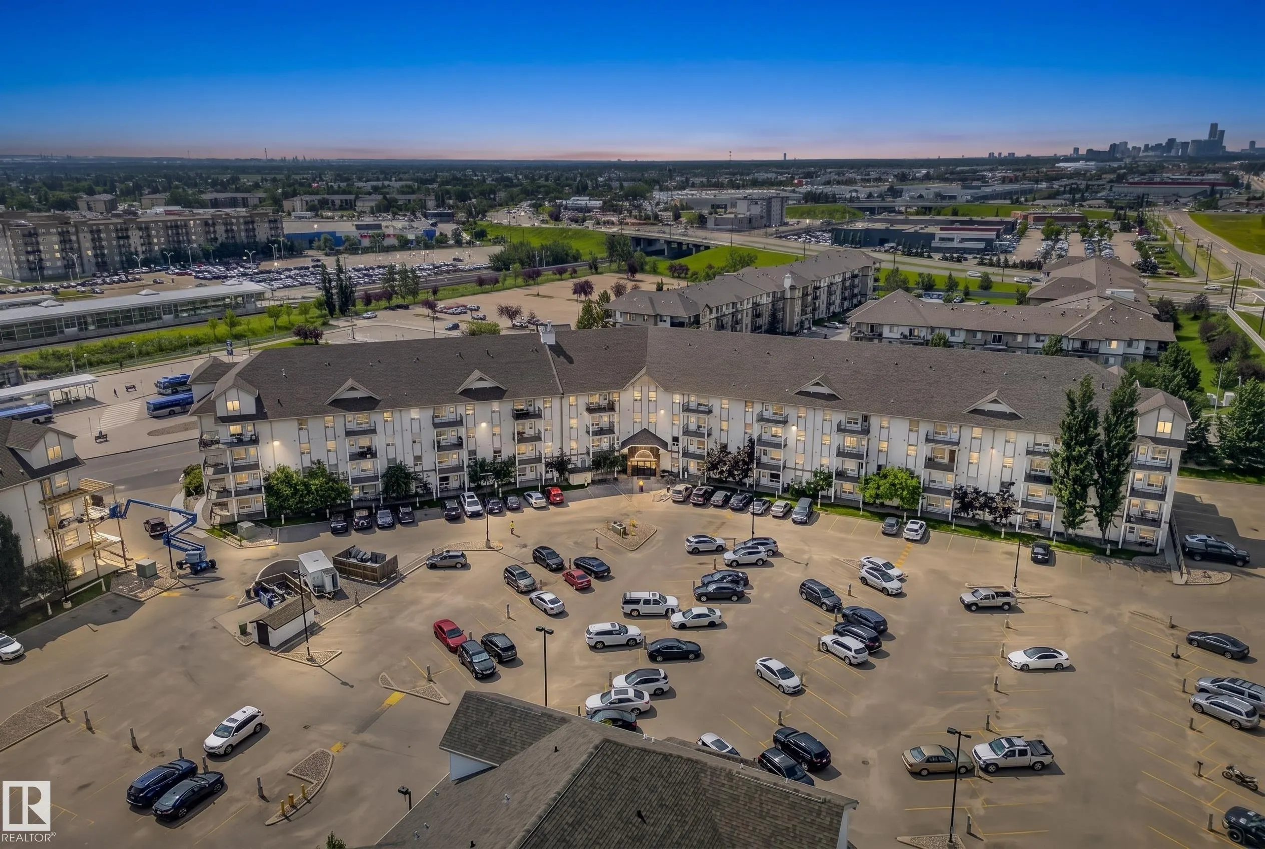320 CLAREVIEW STATION Drive