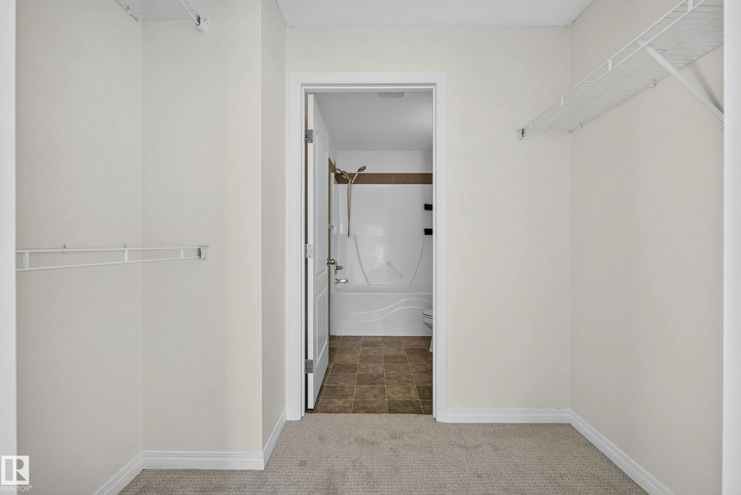 320 CLAREVIEW STATION Drive