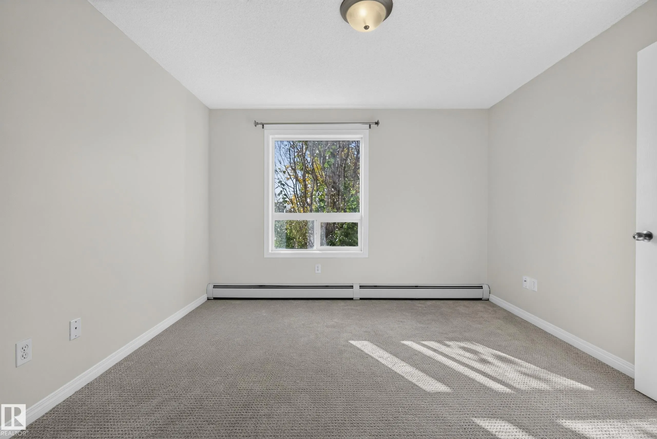 320 CLAREVIEW STATION Drive