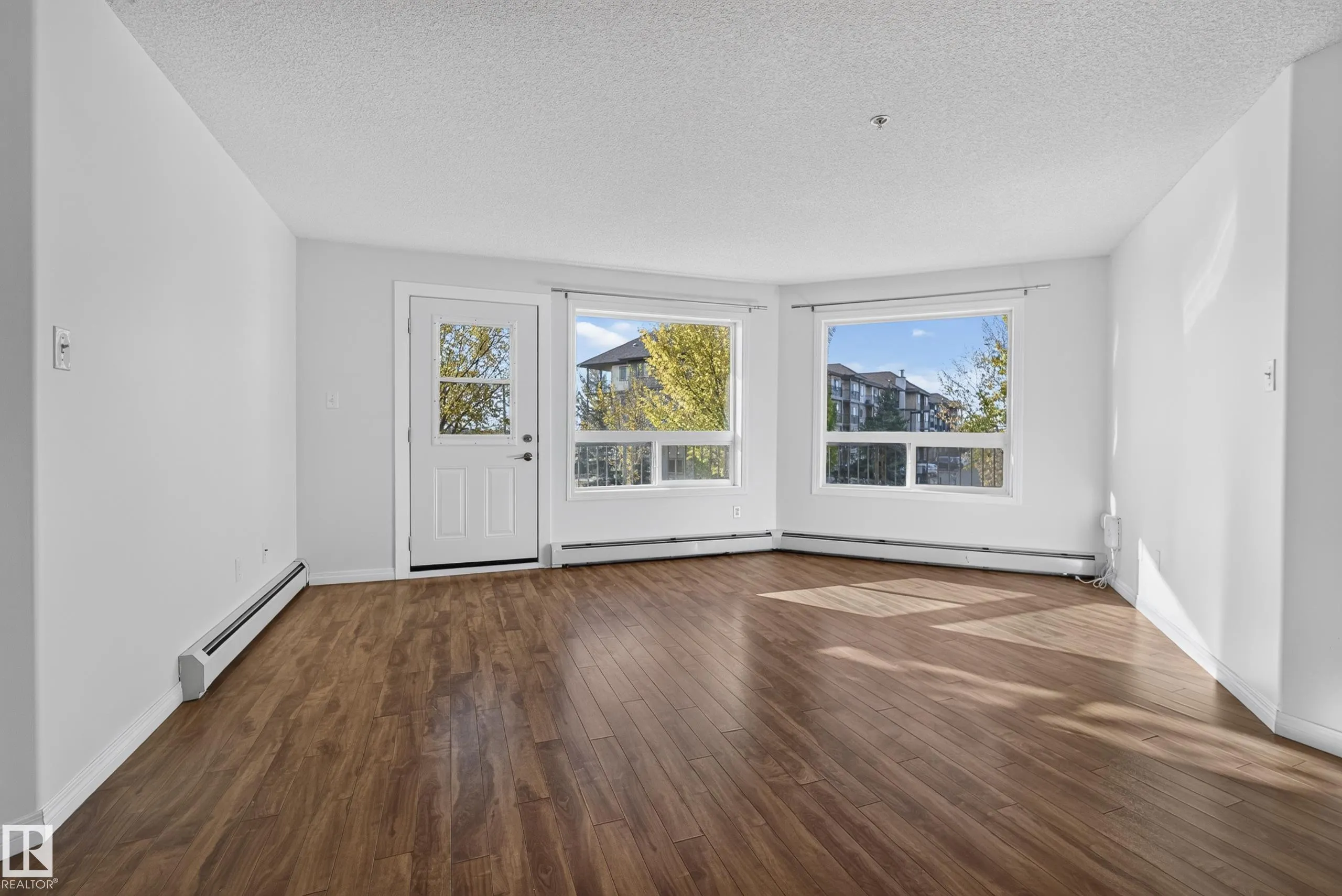 320 CLAREVIEW STATION Drive