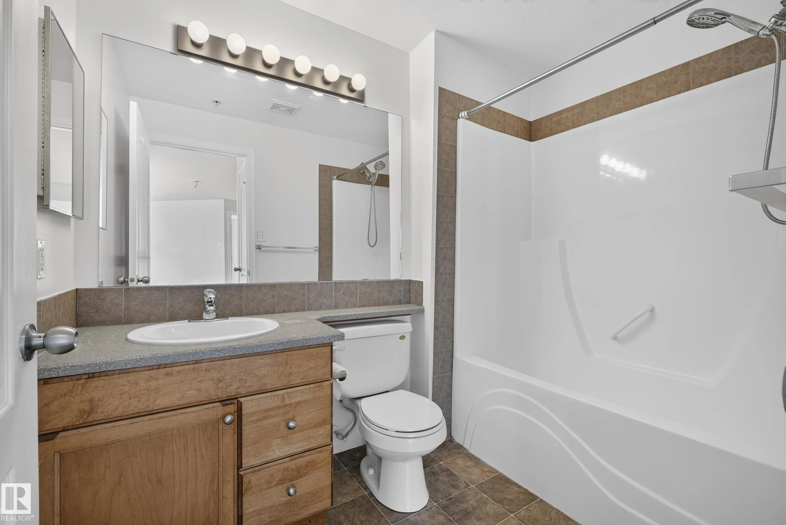 320 CLAREVIEW STATION Drive