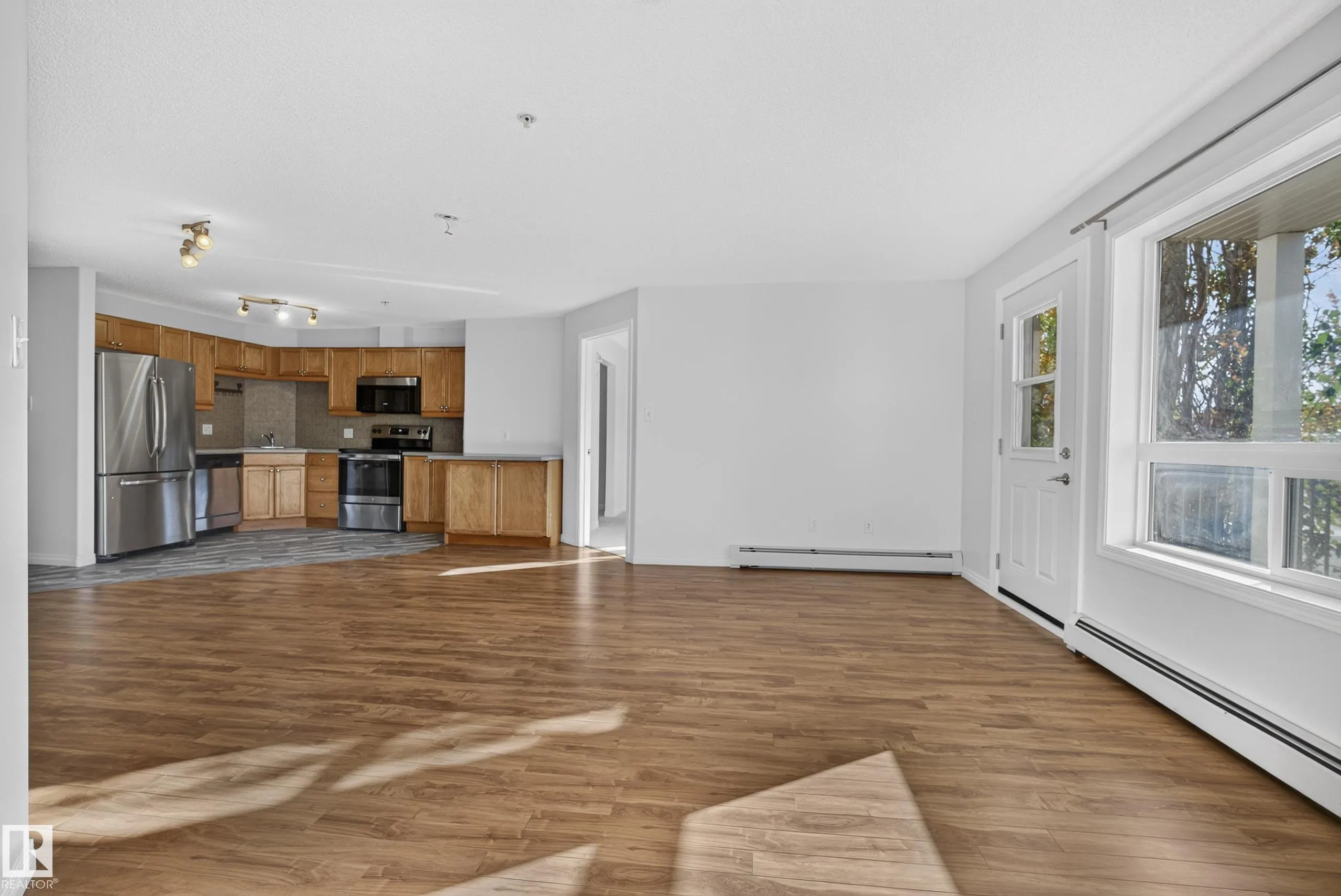 320 CLAREVIEW STATION Drive