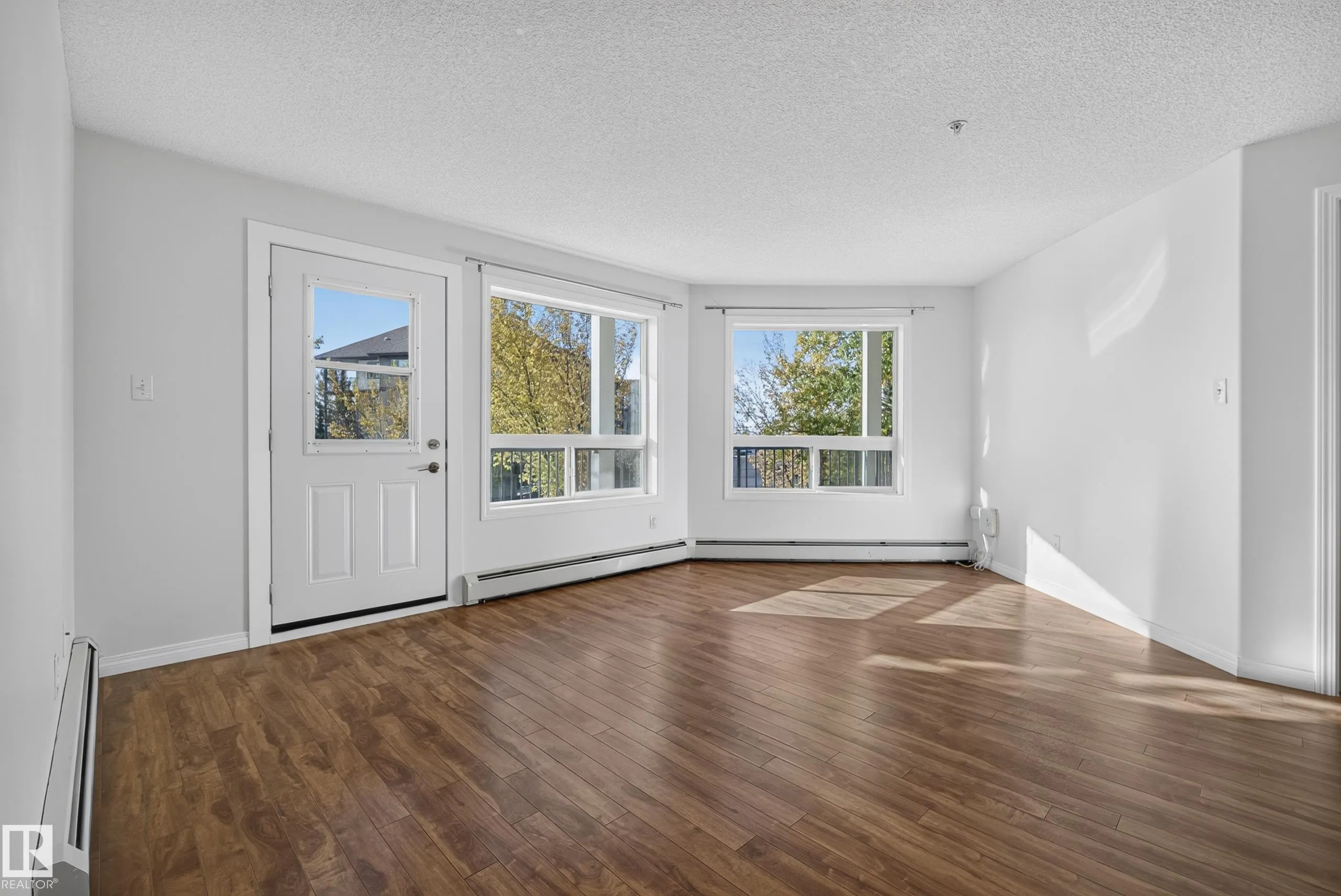 320 CLAREVIEW STATION Drive
