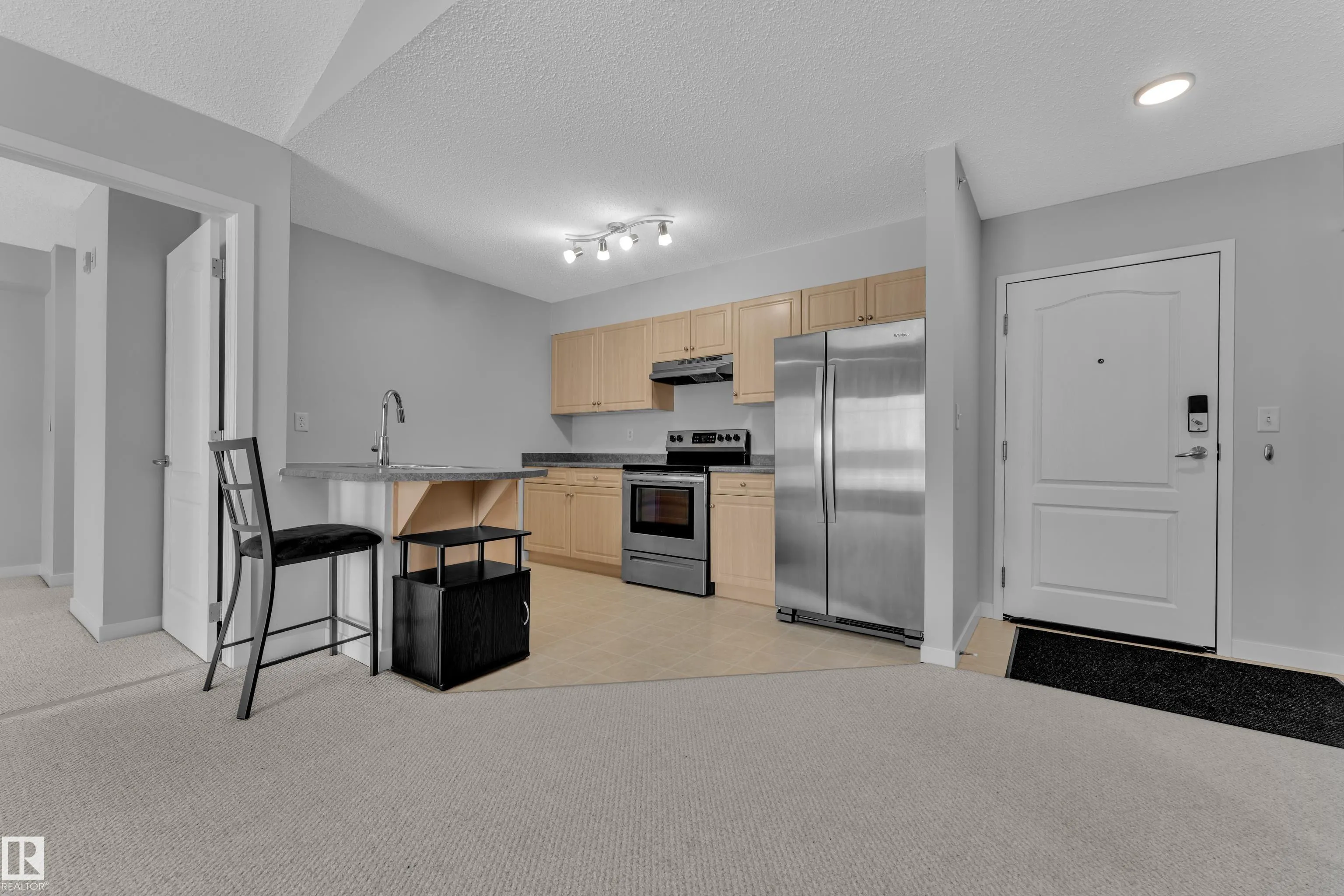 905 BLACKLOCK Way