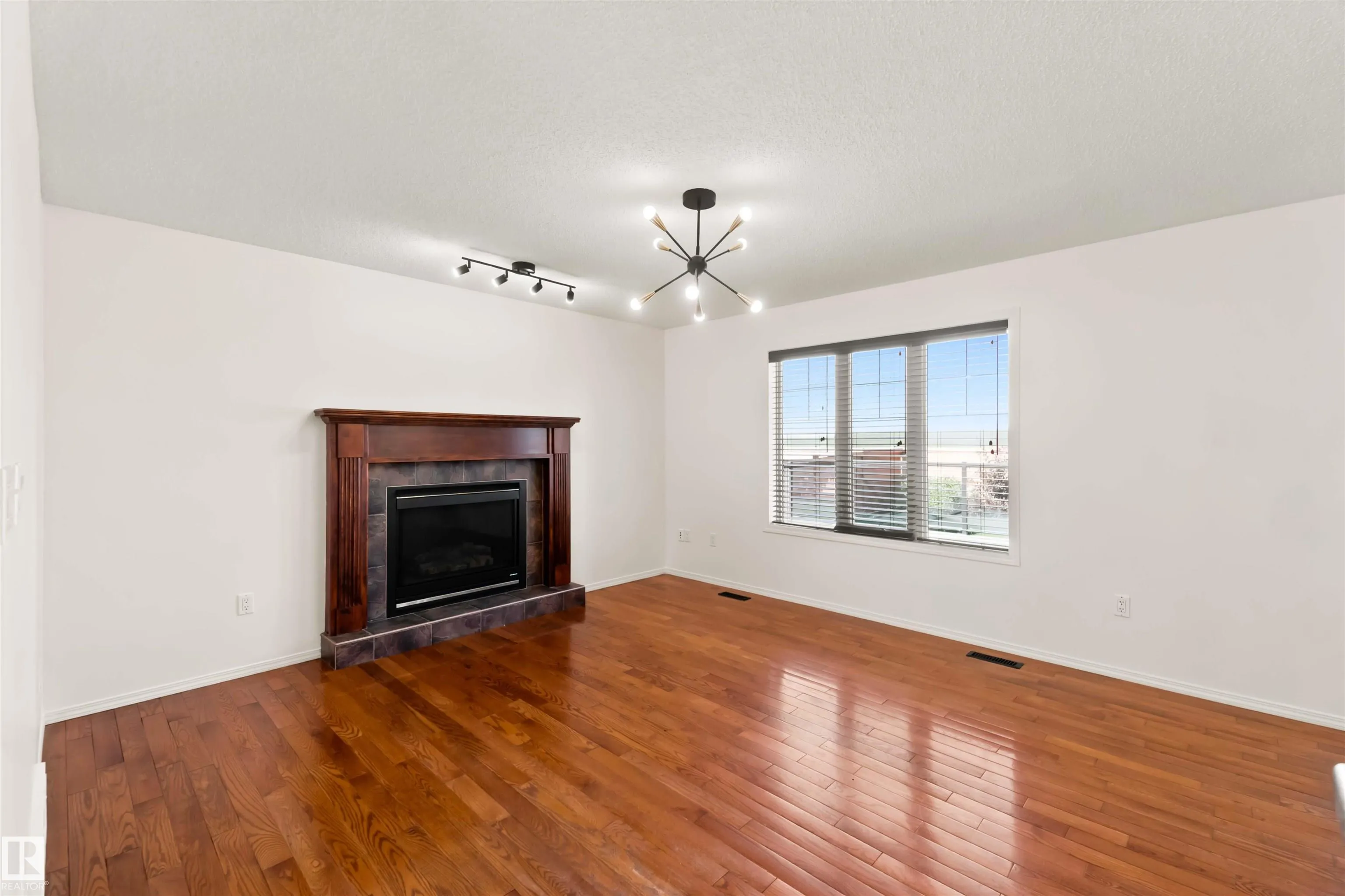 34 NORRIS Crescent