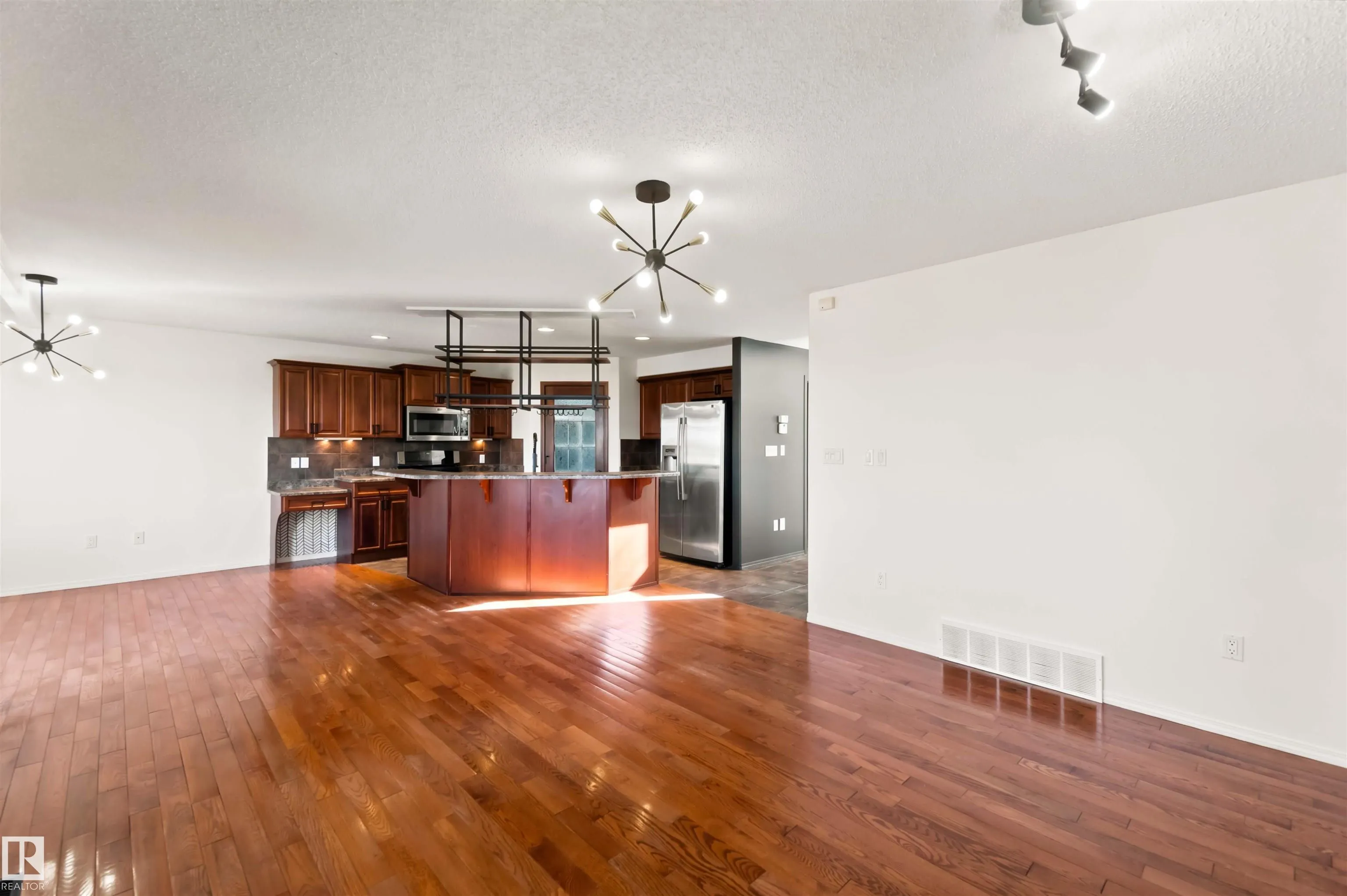 34 NORRIS Crescent