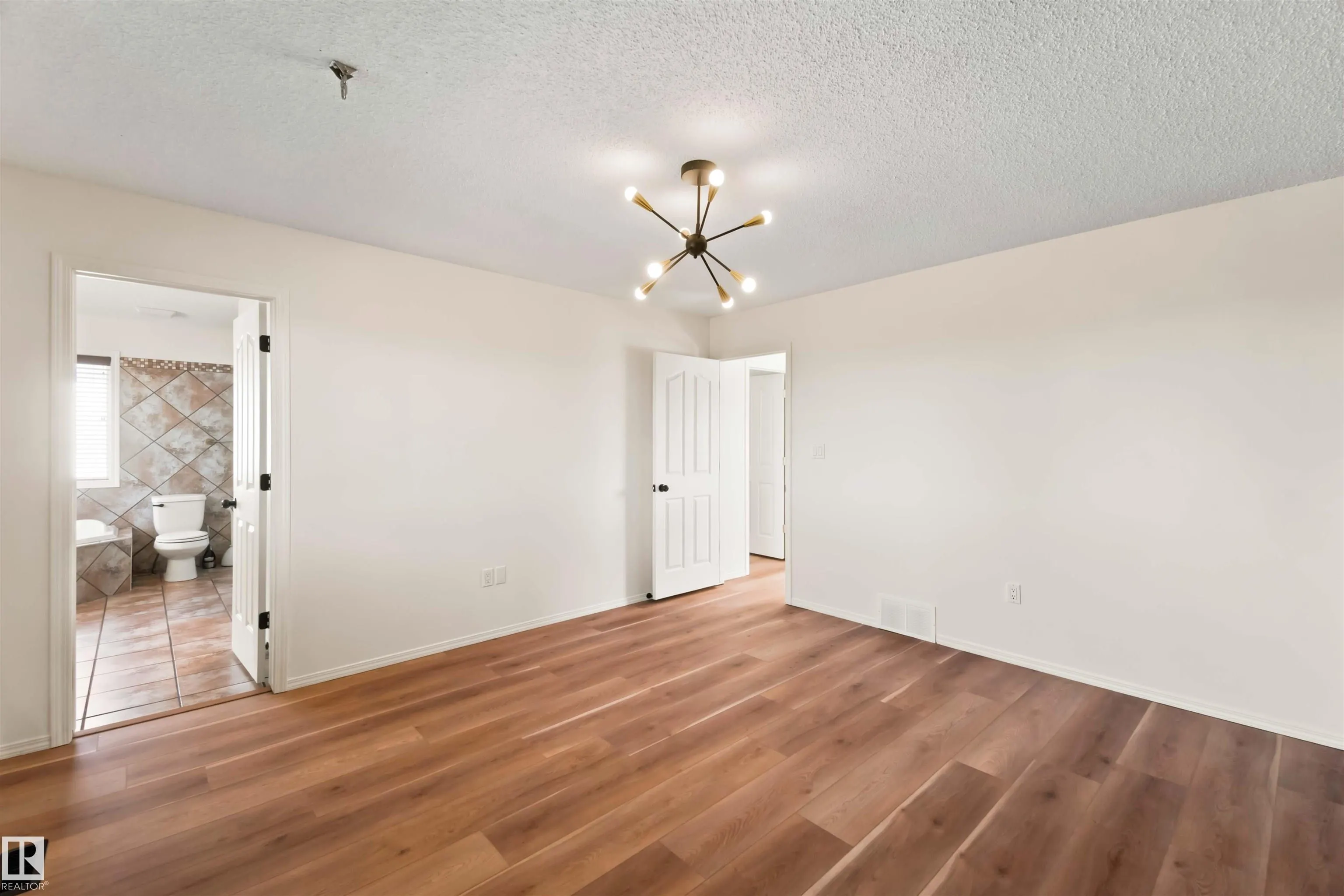 34 NORRIS Crescent