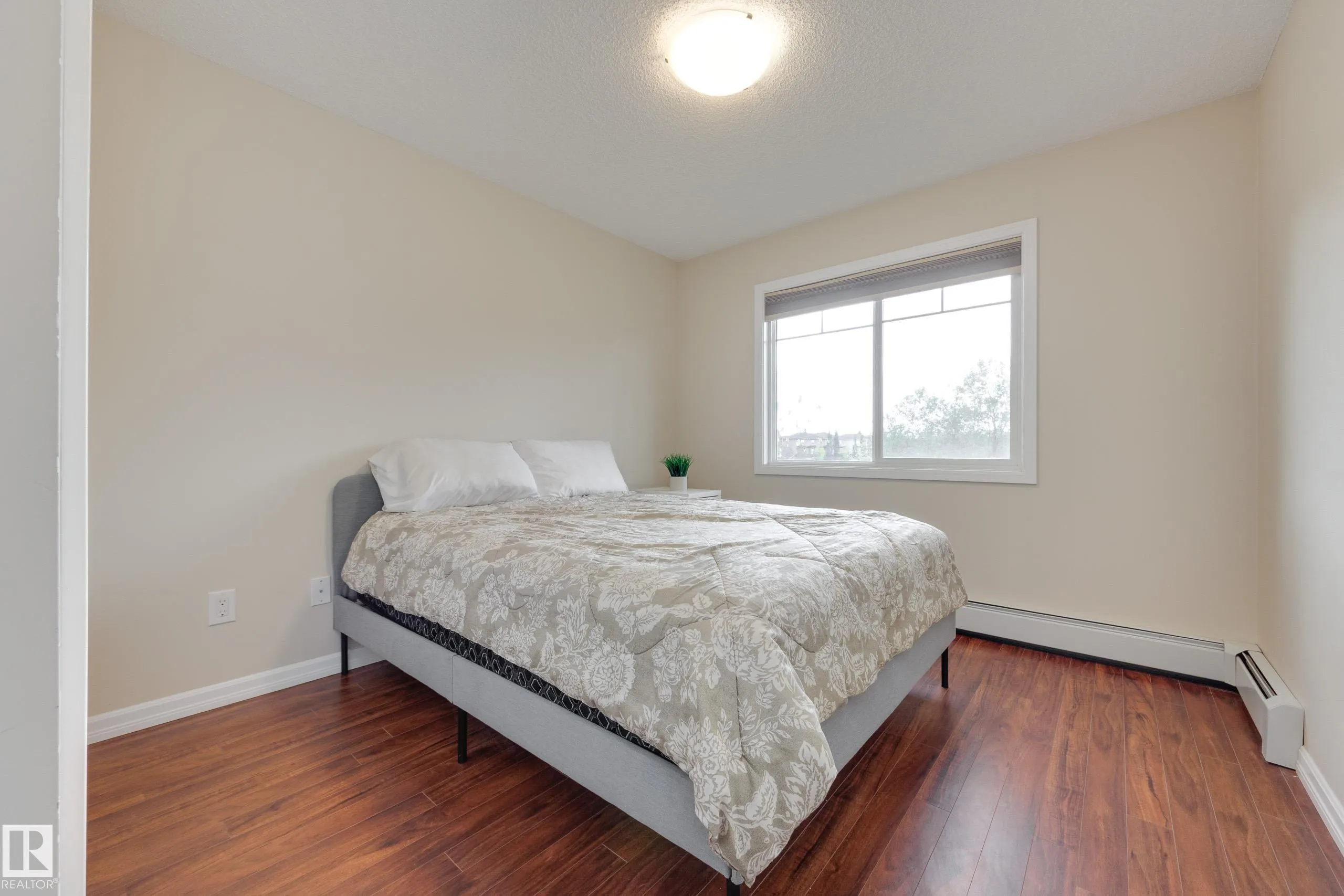 271 CHARLOTTE Way