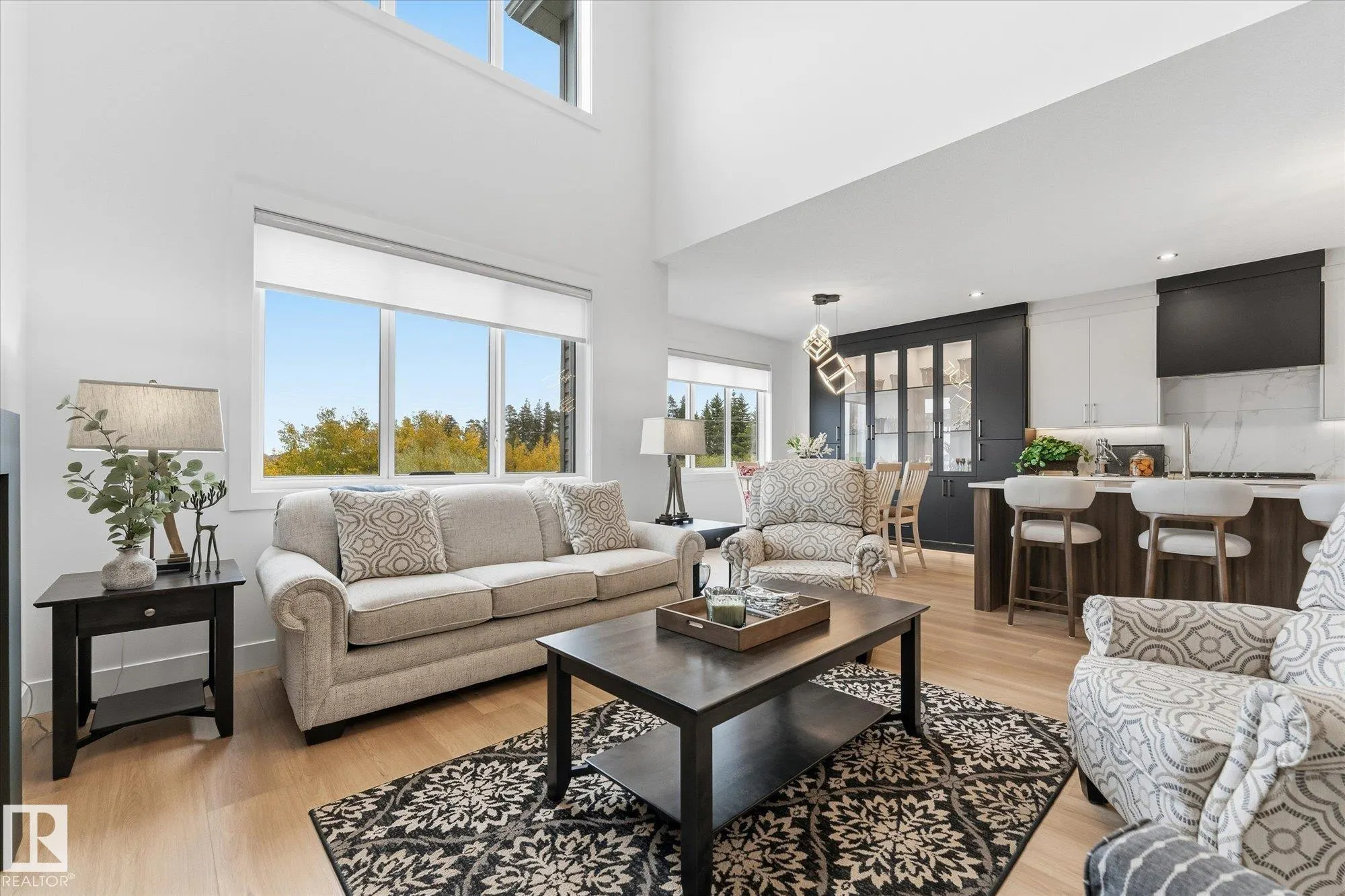 125 STARLING Way