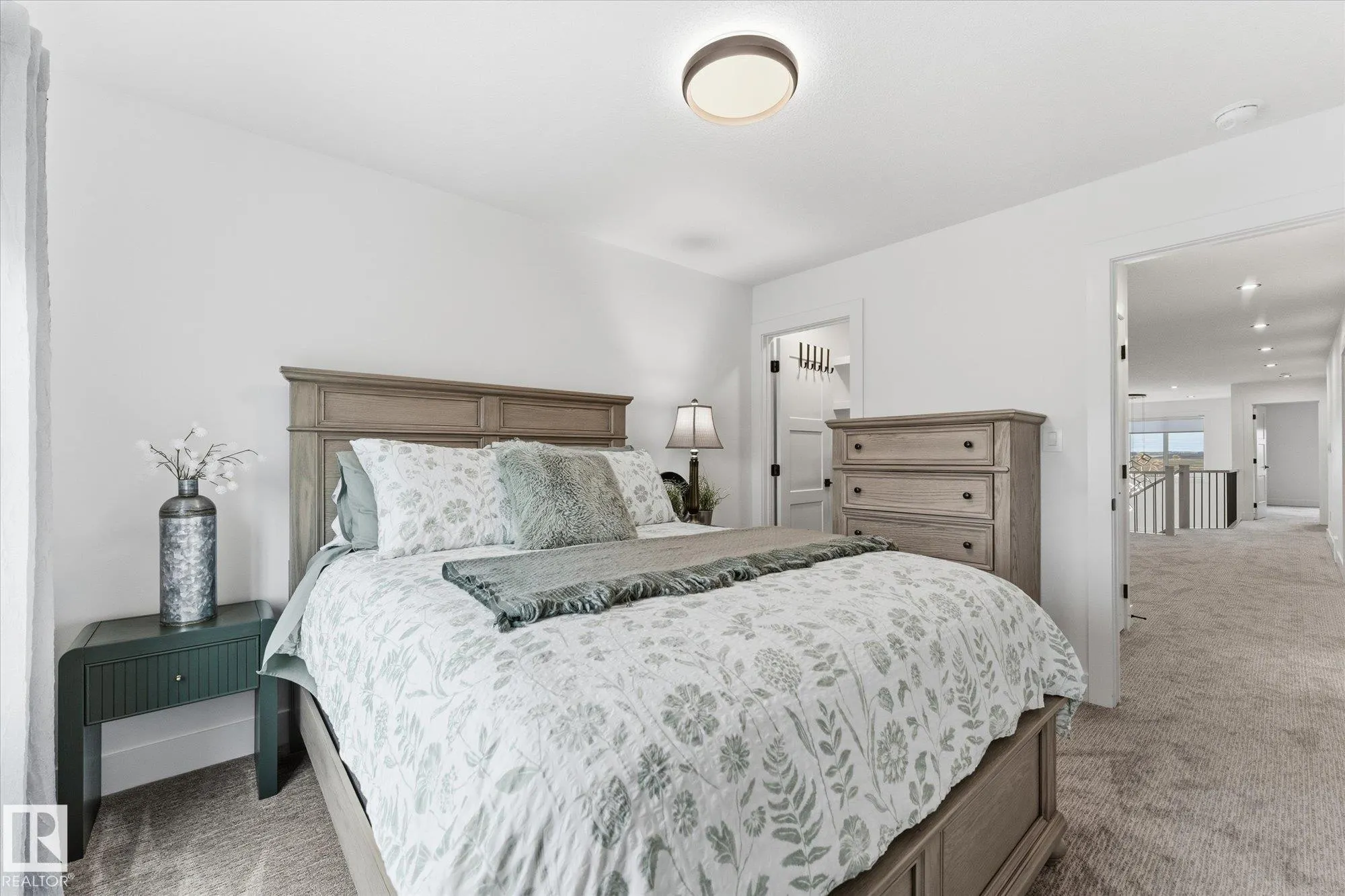 125 STARLING Way