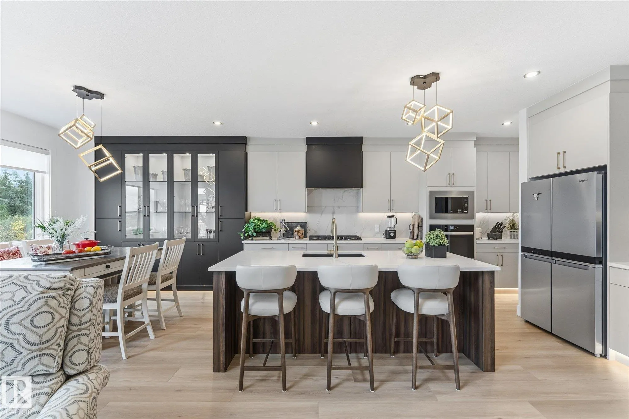 125 STARLING Way