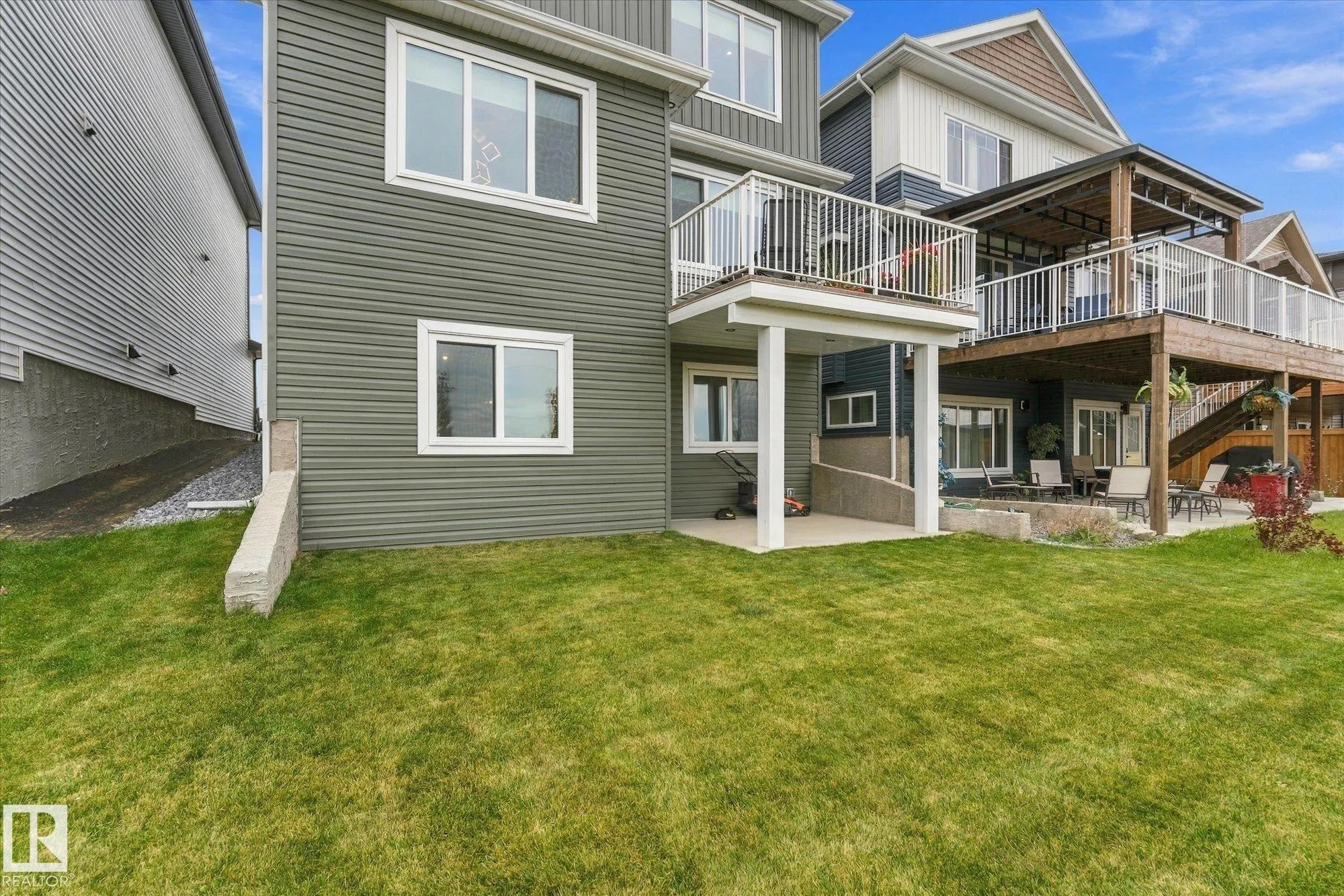 125 STARLING Way