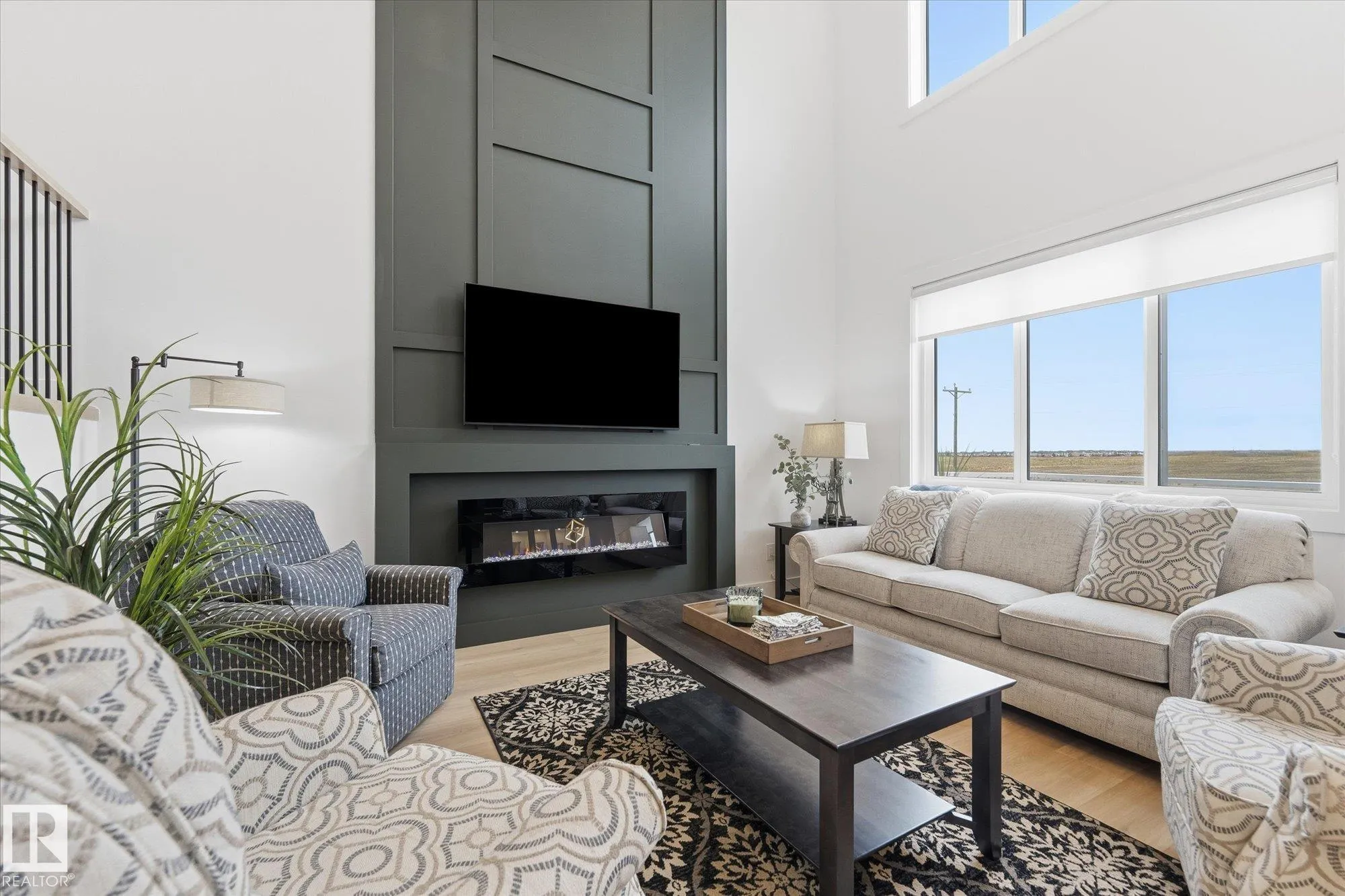 125 STARLING Way