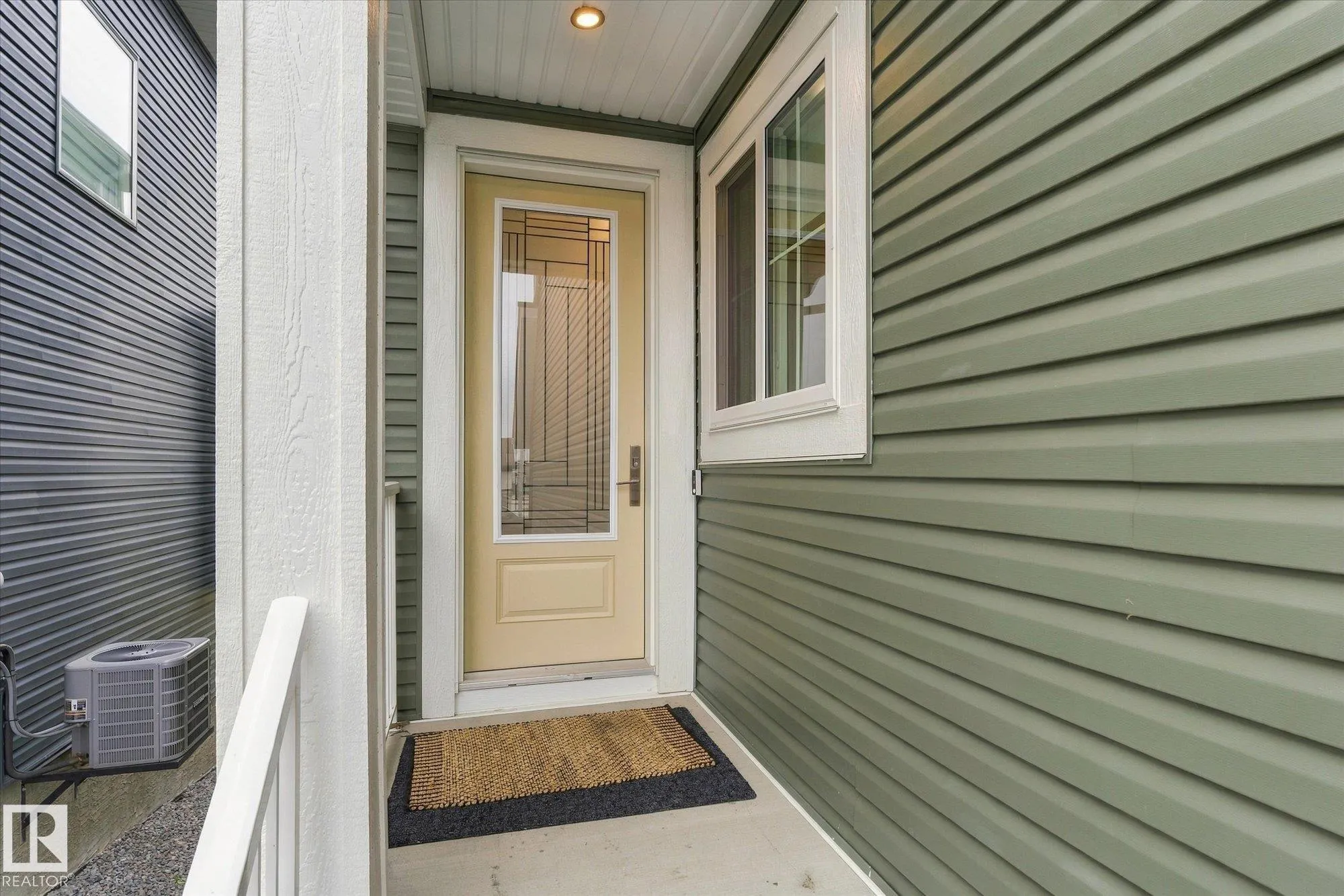 125 STARLING Way